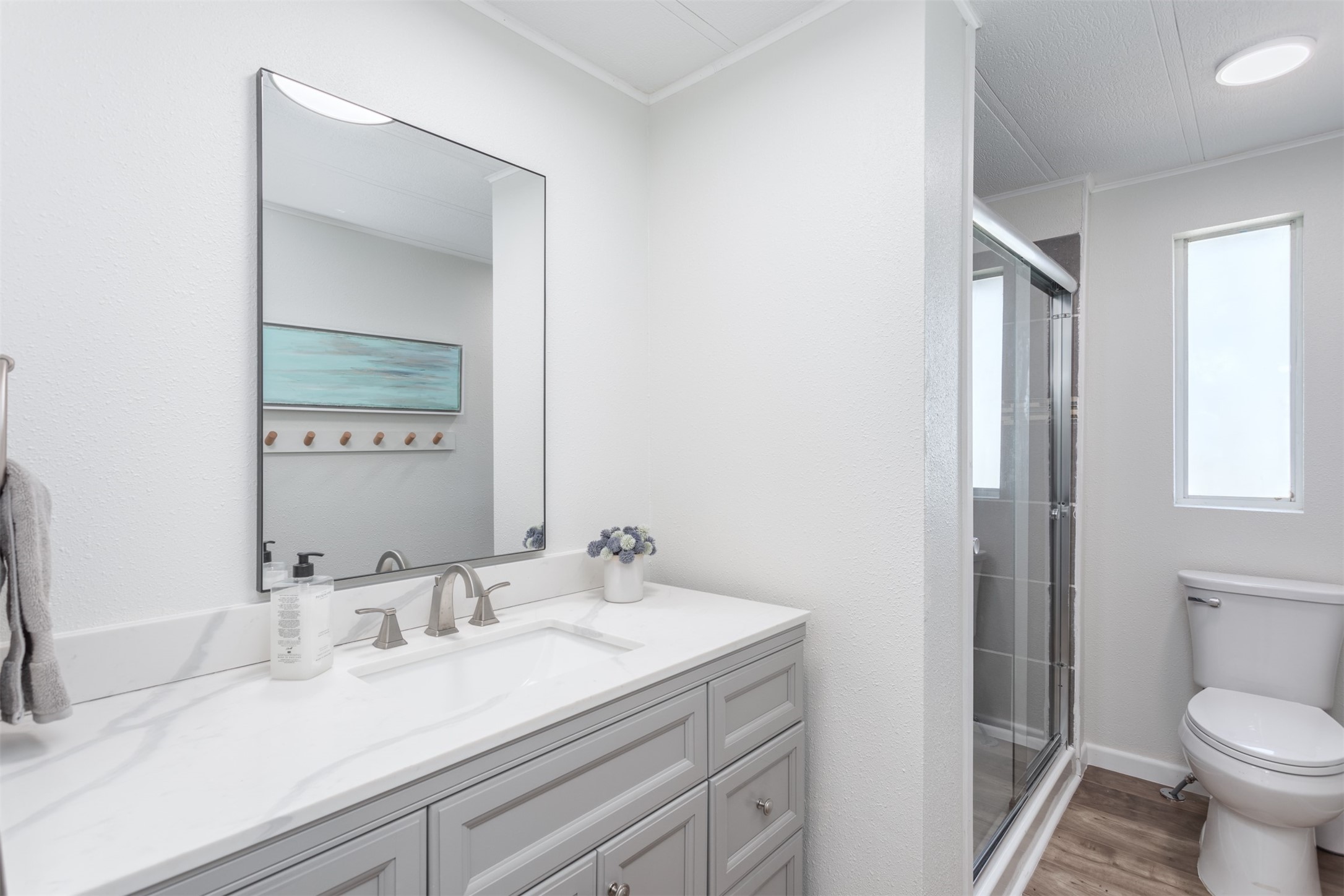 2208 Crestview Circle