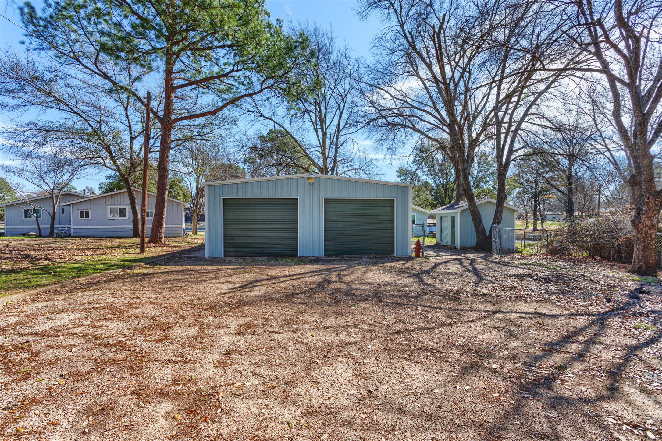 2208 Crestview Circle