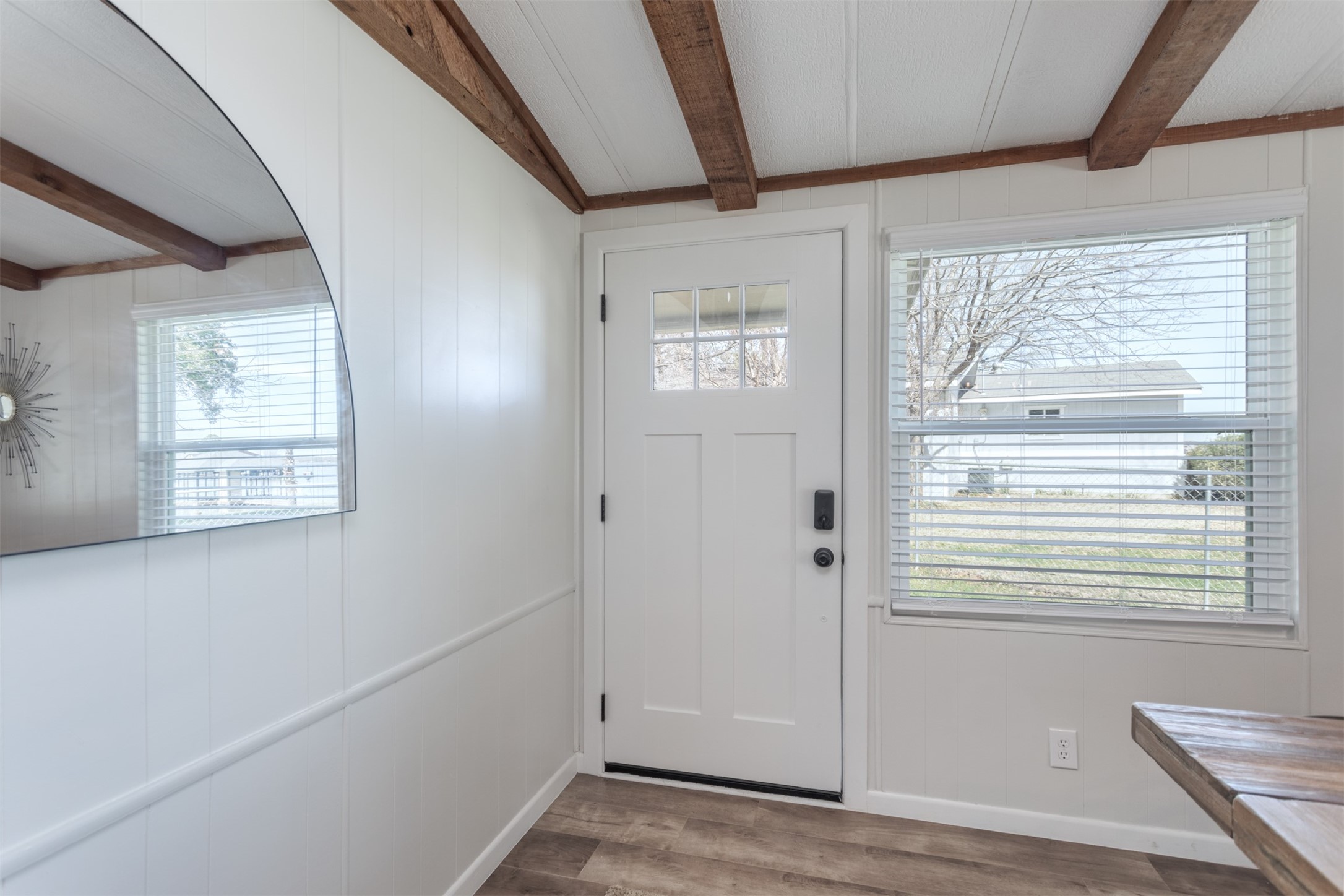 2208 Crestview Circle