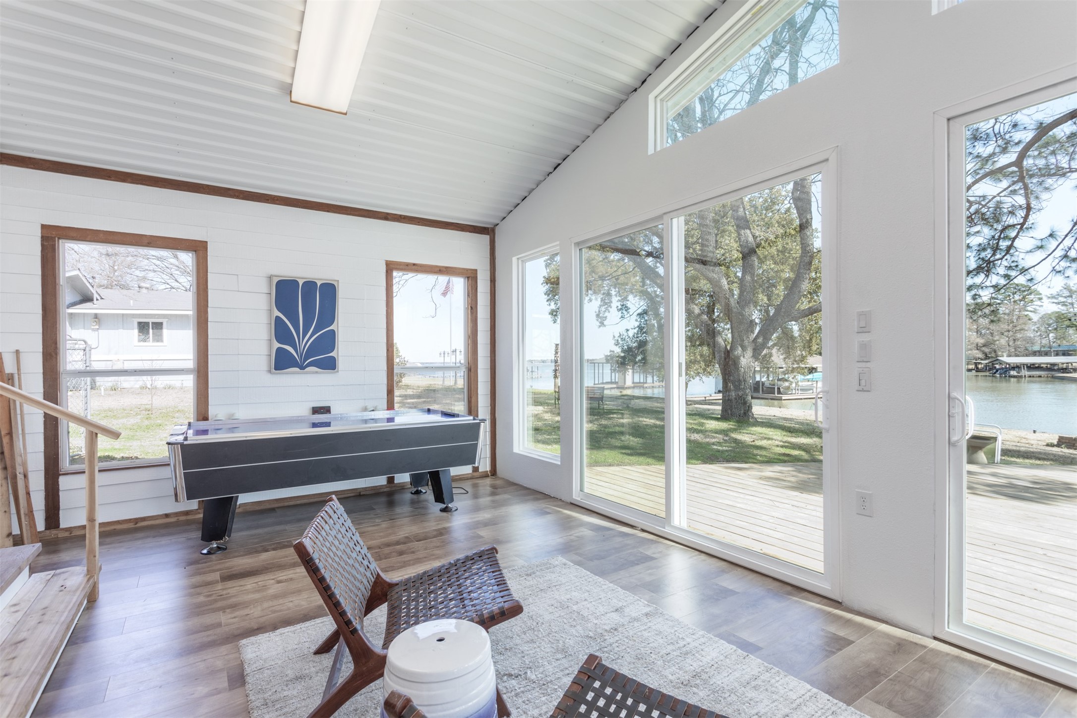 2208 Crestview Circle