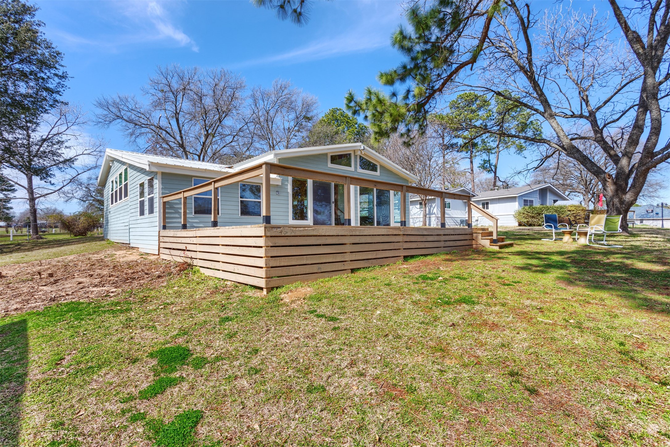 2208 Crestview Circle