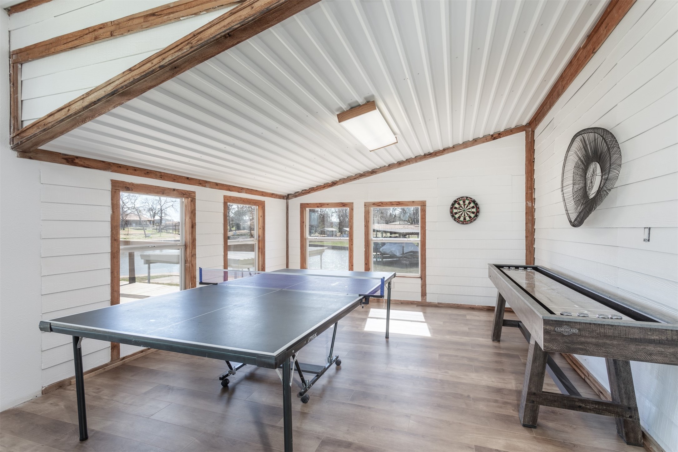 2208 Crestview Circle