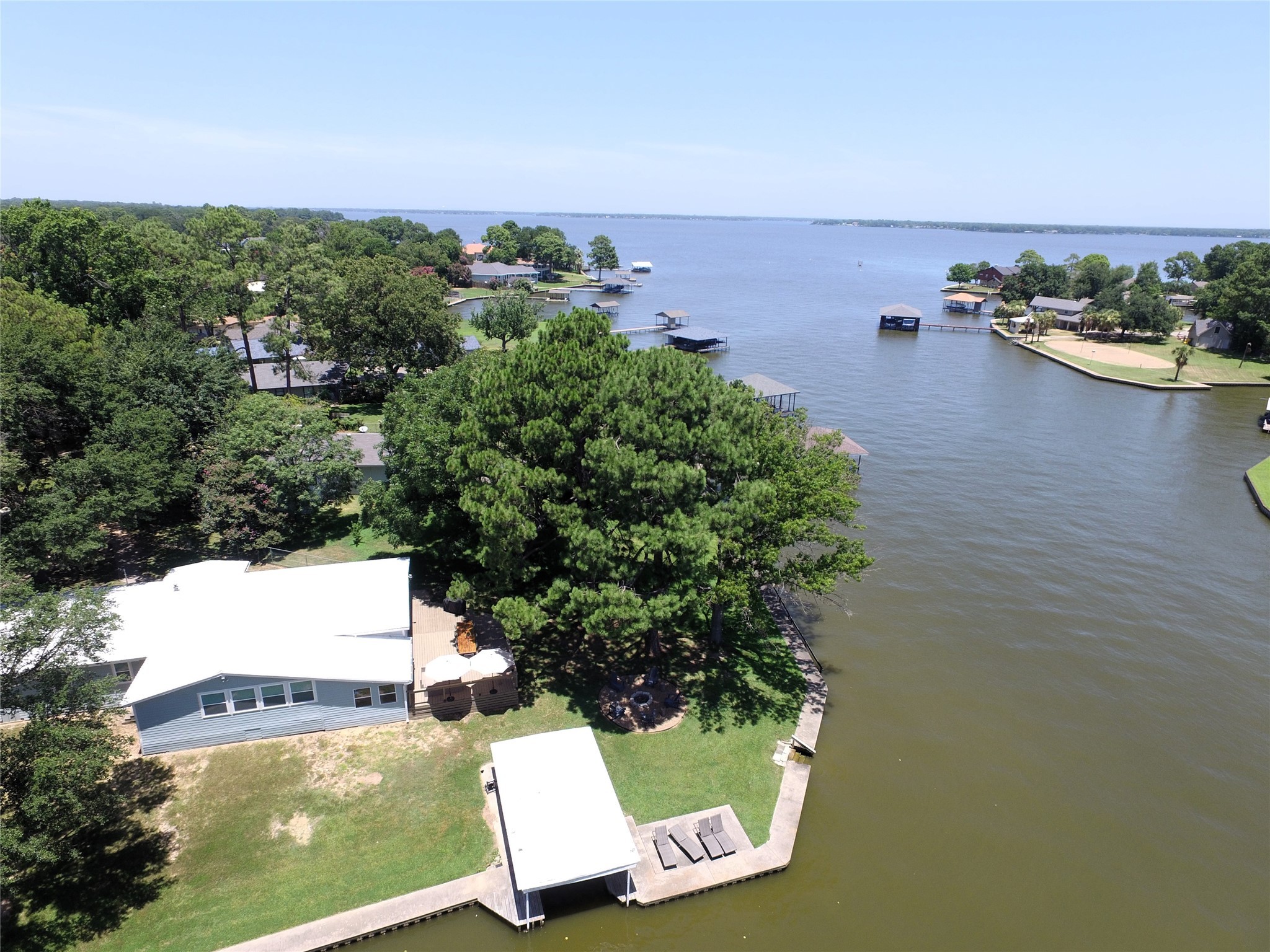 2208 Crestview Circle