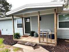 2208 Crestview Circle