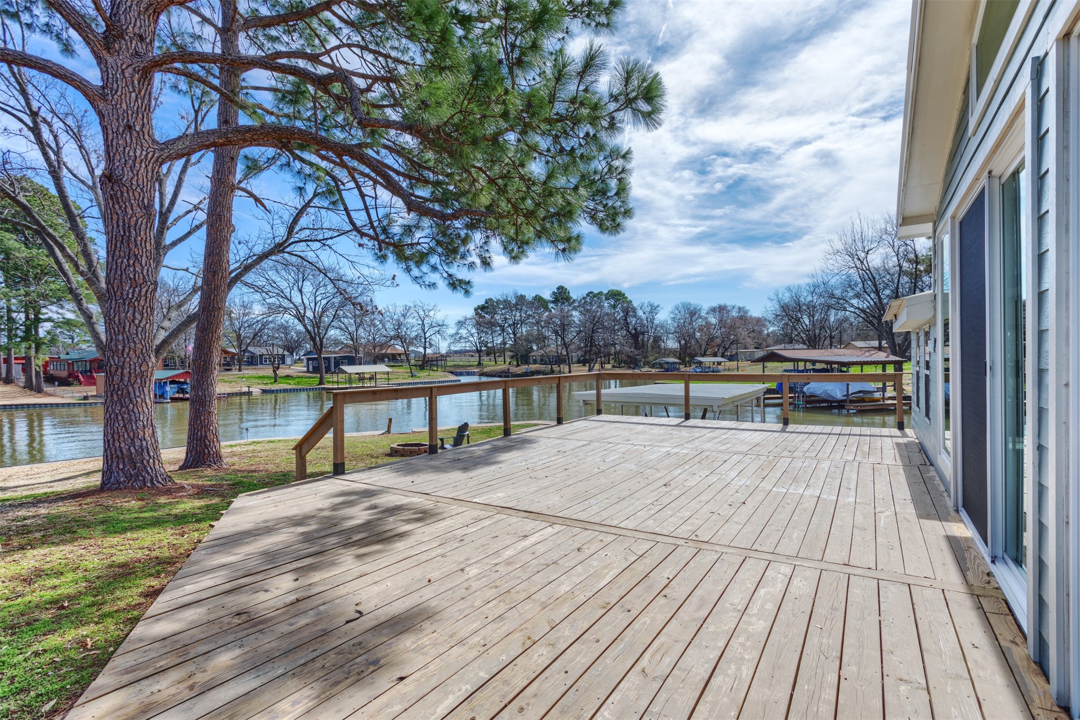 2208 Crestview Circle