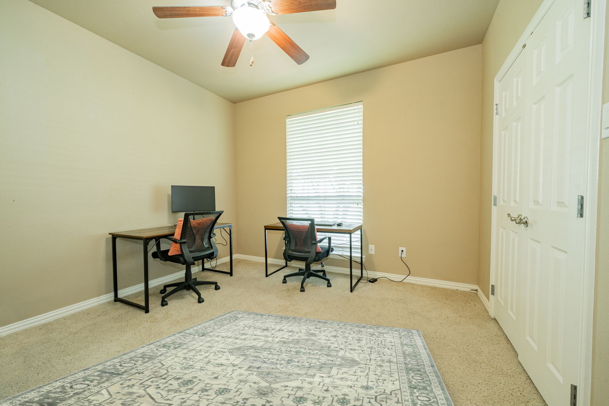 2577 W Alamosa Drive