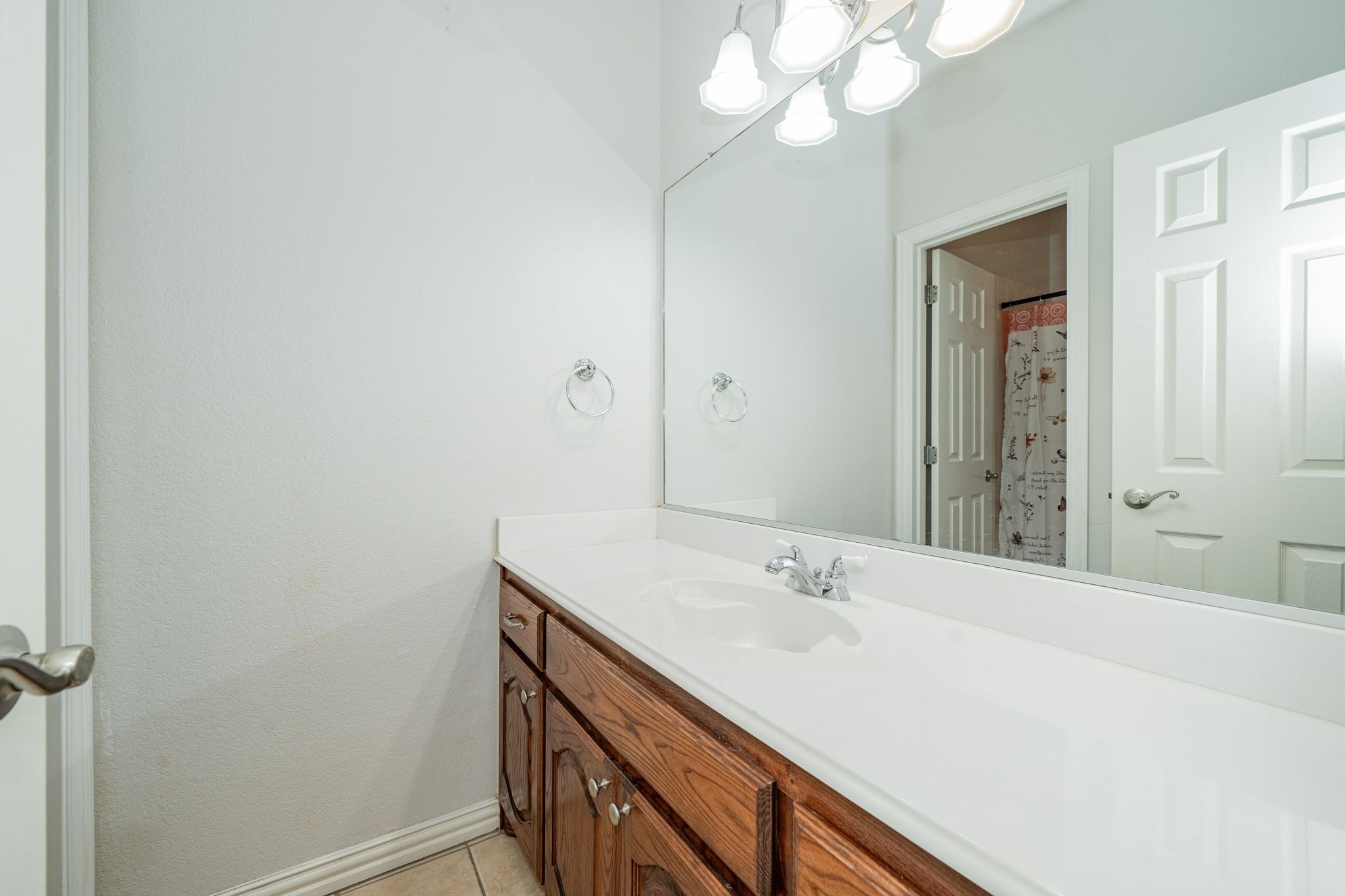 2577 W Alamosa Drive