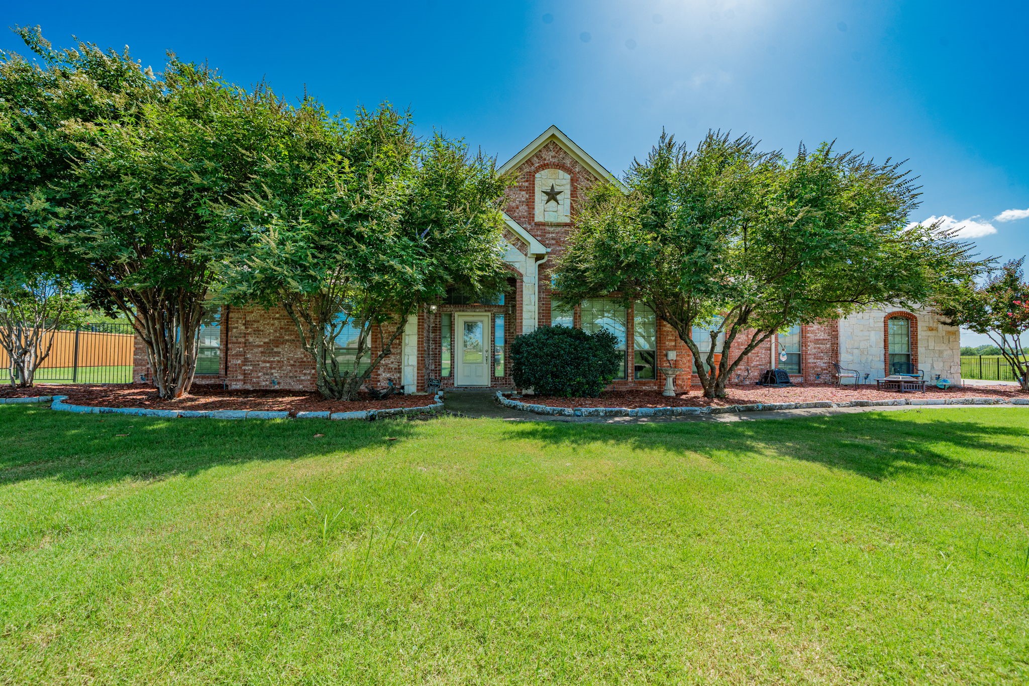 2577 W Alamosa Drive