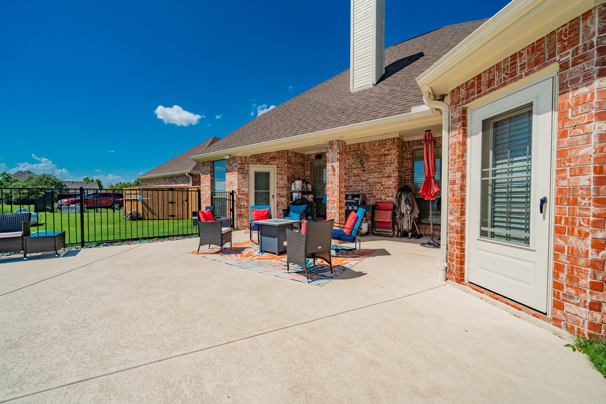 2577 W Alamosa Drive