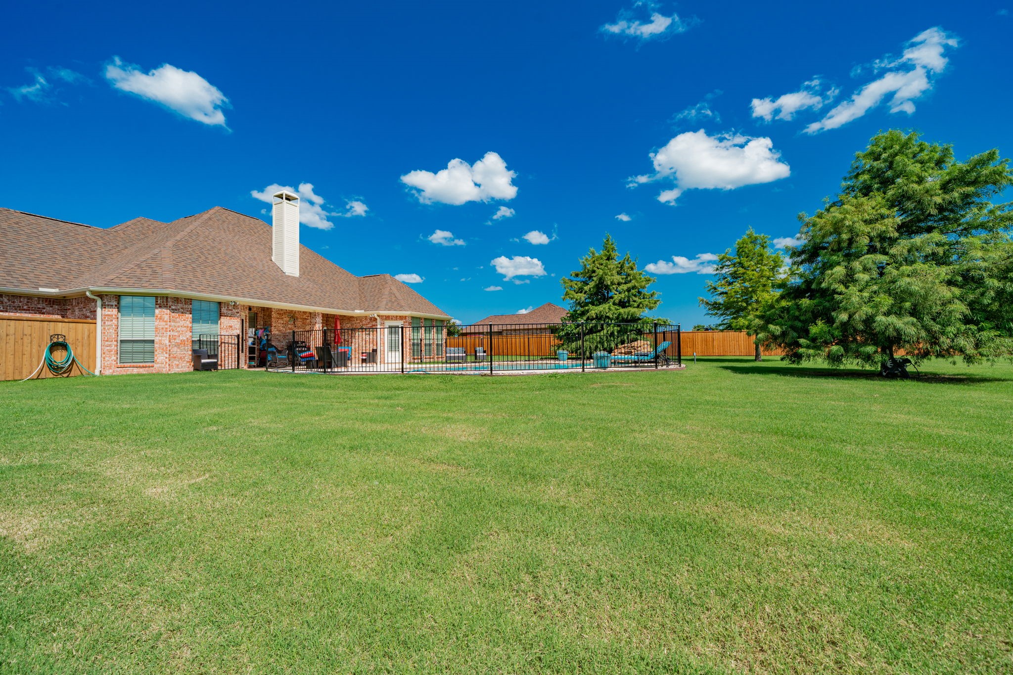 2577 W Alamosa Drive