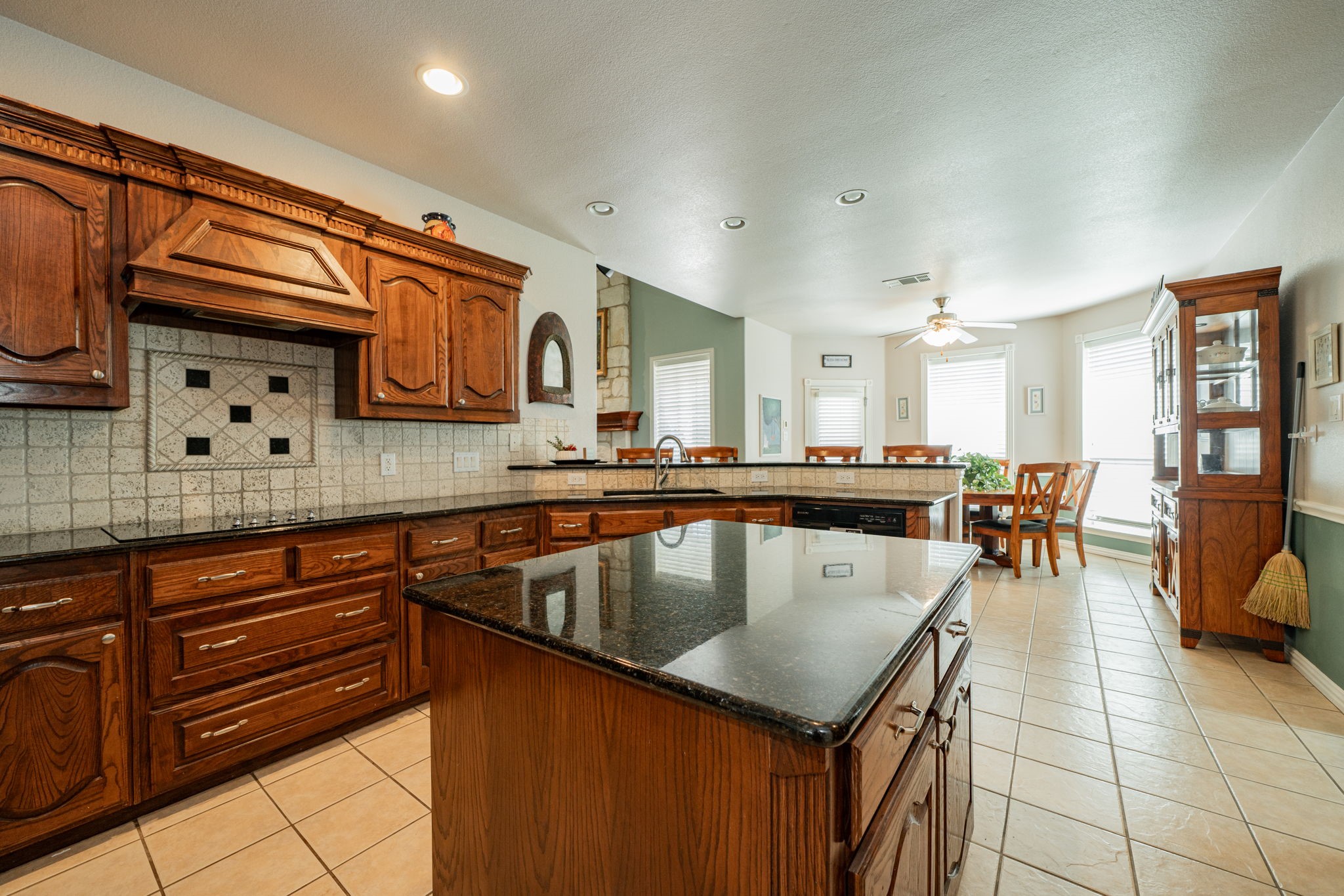 2577 W Alamosa Drive