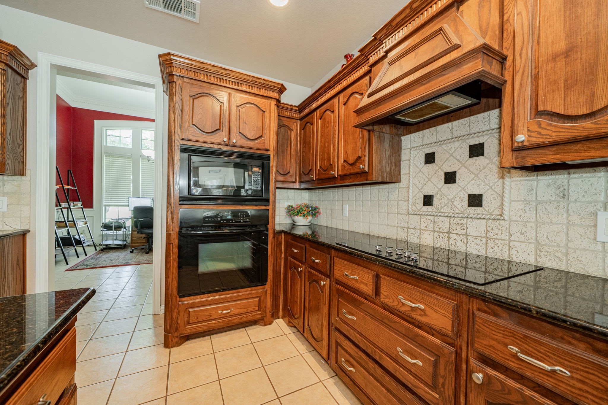 2577 W Alamosa Drive