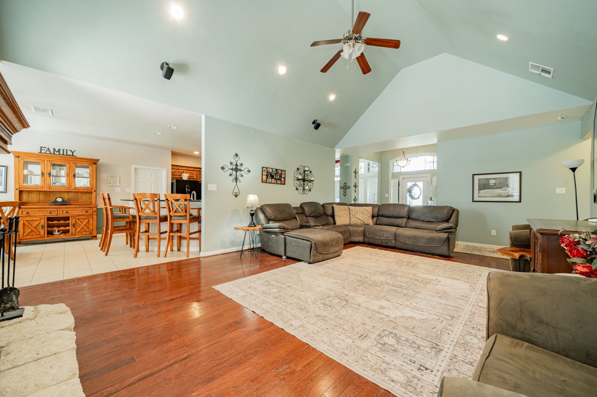 2577 W Alamosa Drive