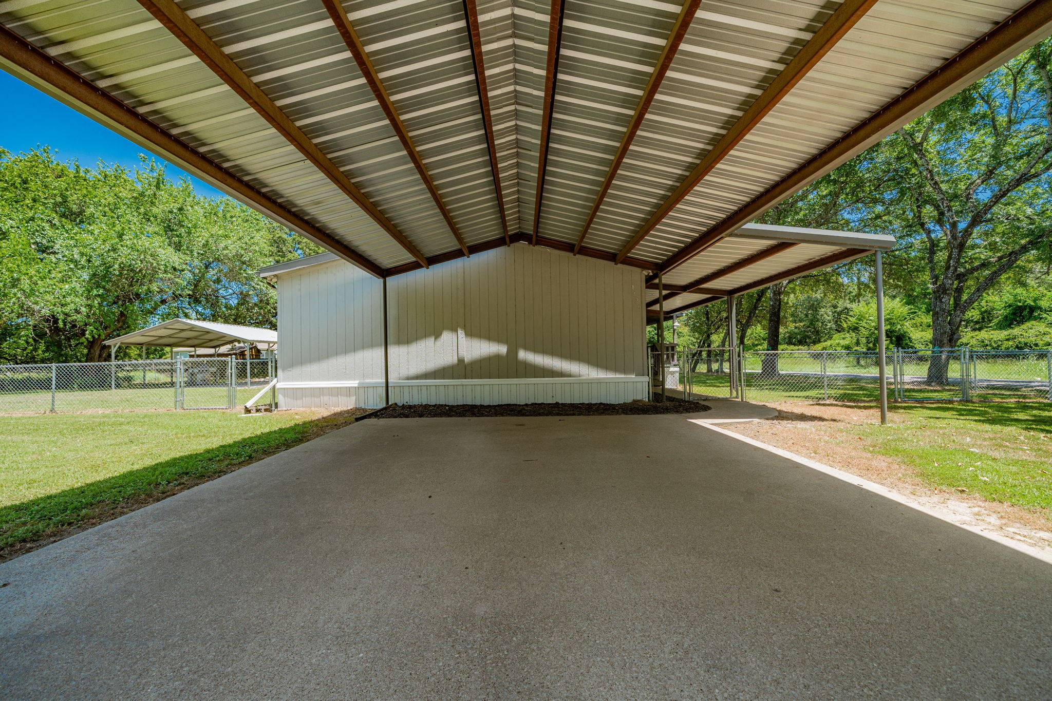 1120 Redoak Drive