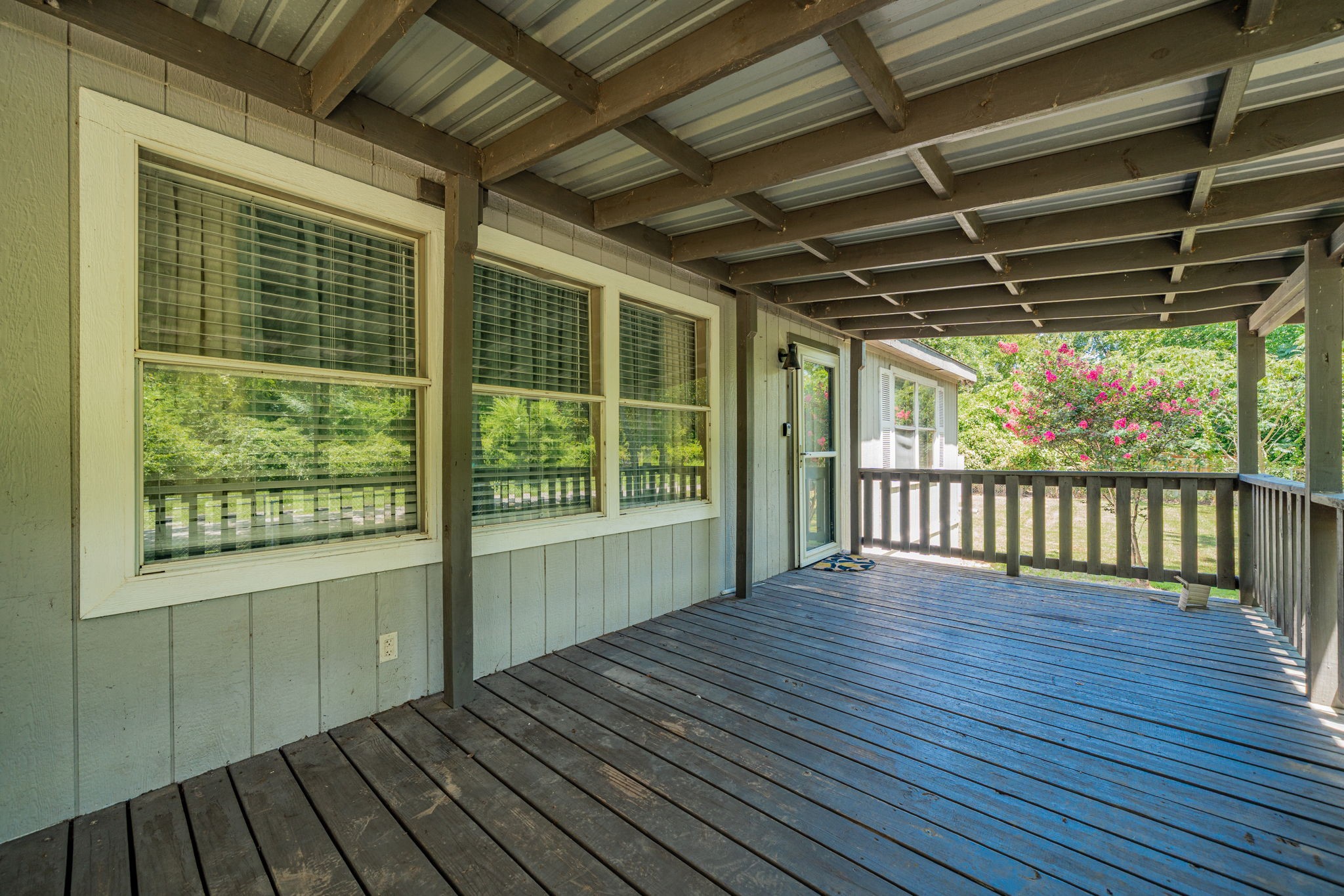 1120 Redoak Drive