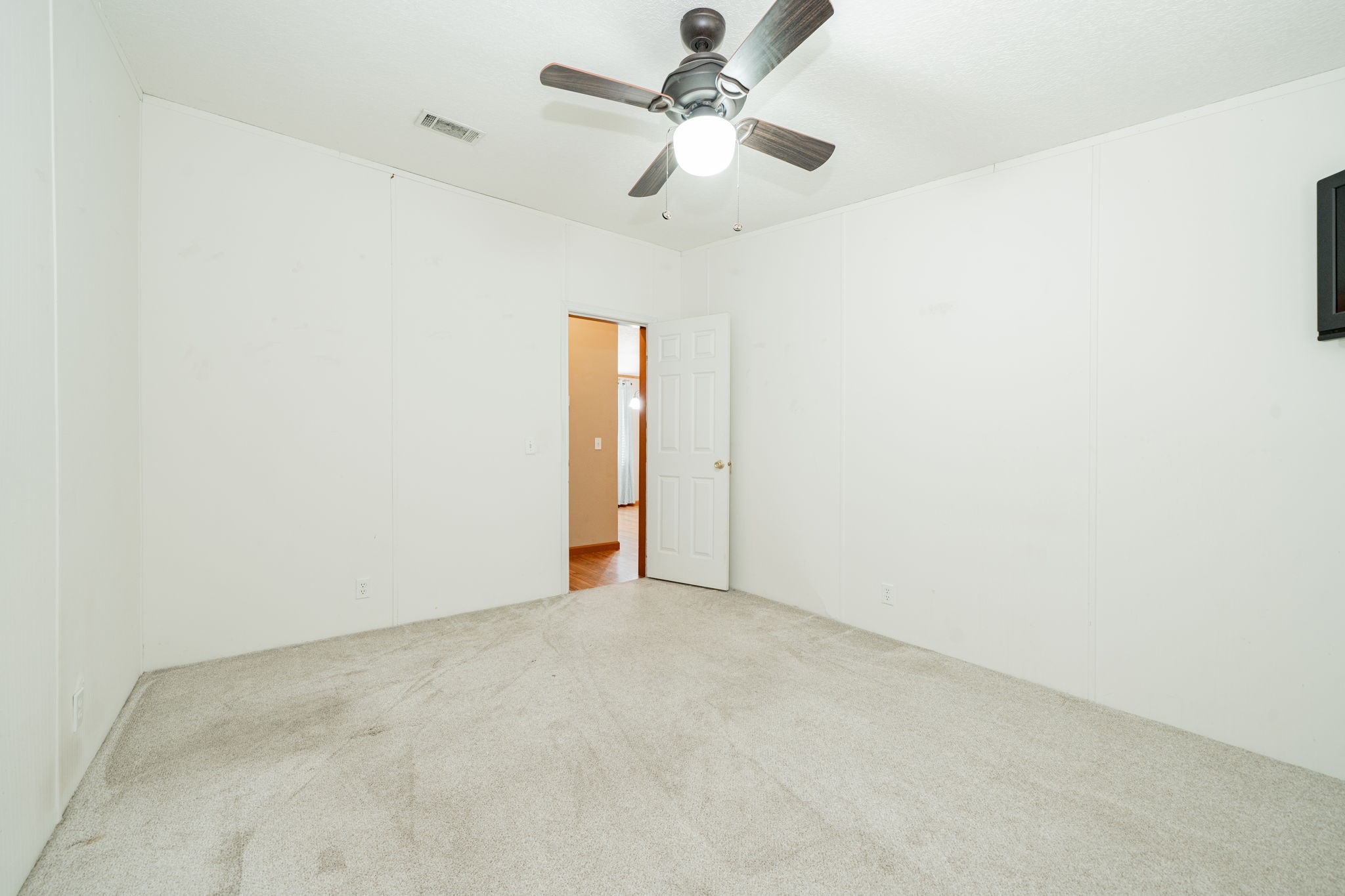1120 Redoak Drive