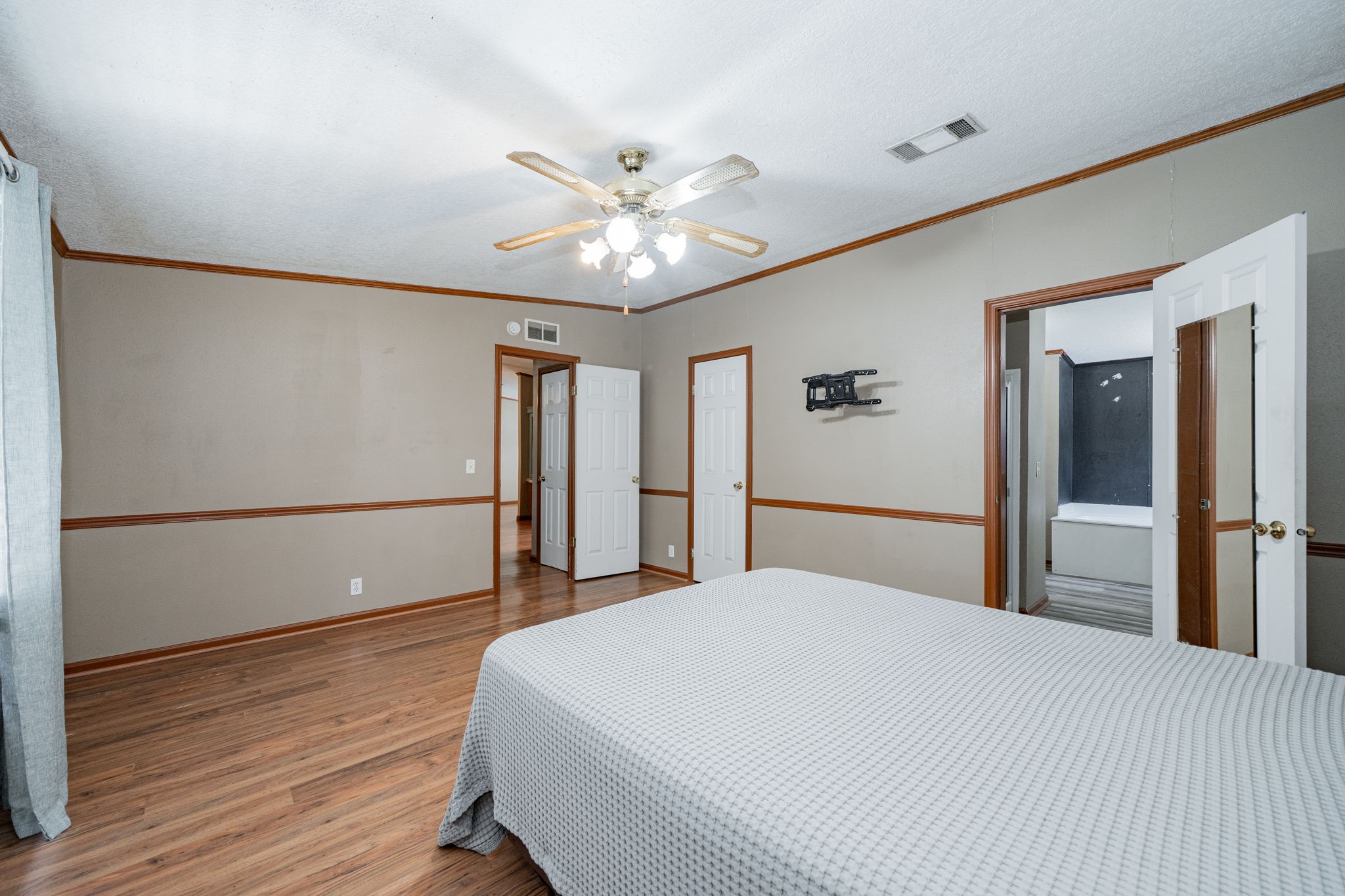 1120 Redoak Drive