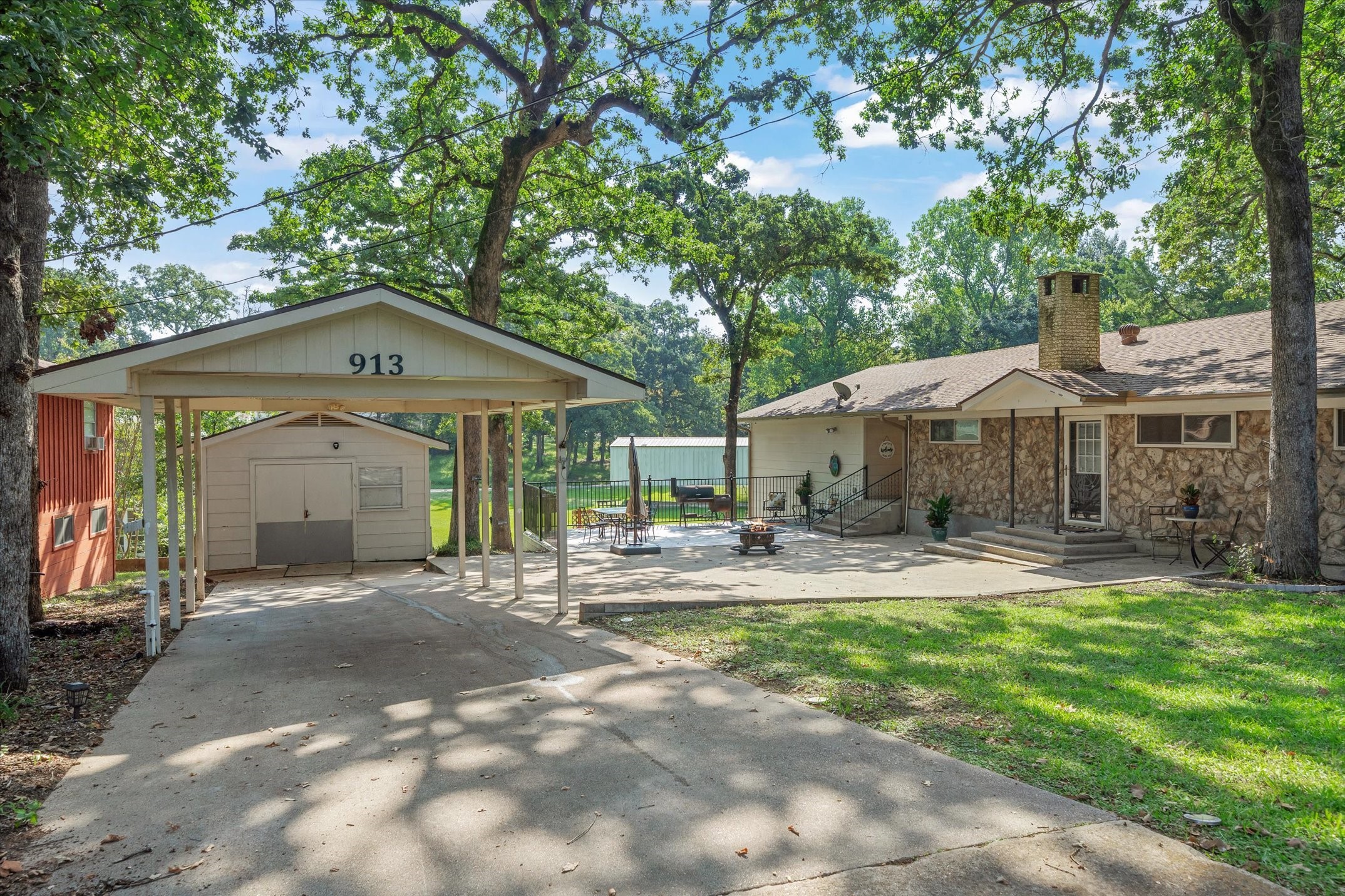 913 Doe Run Road