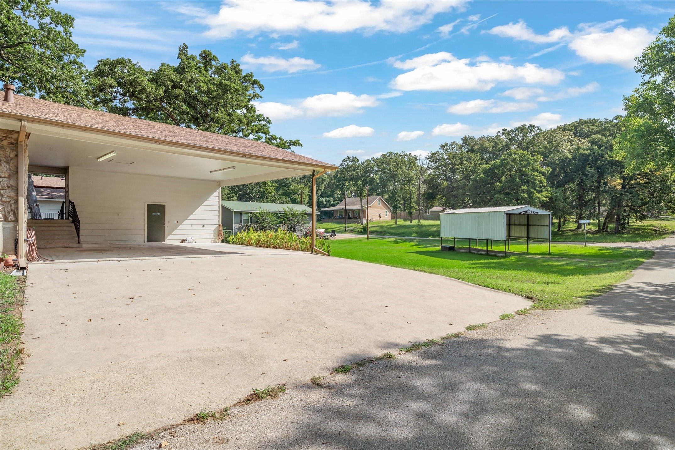 913 Doe Run Road
