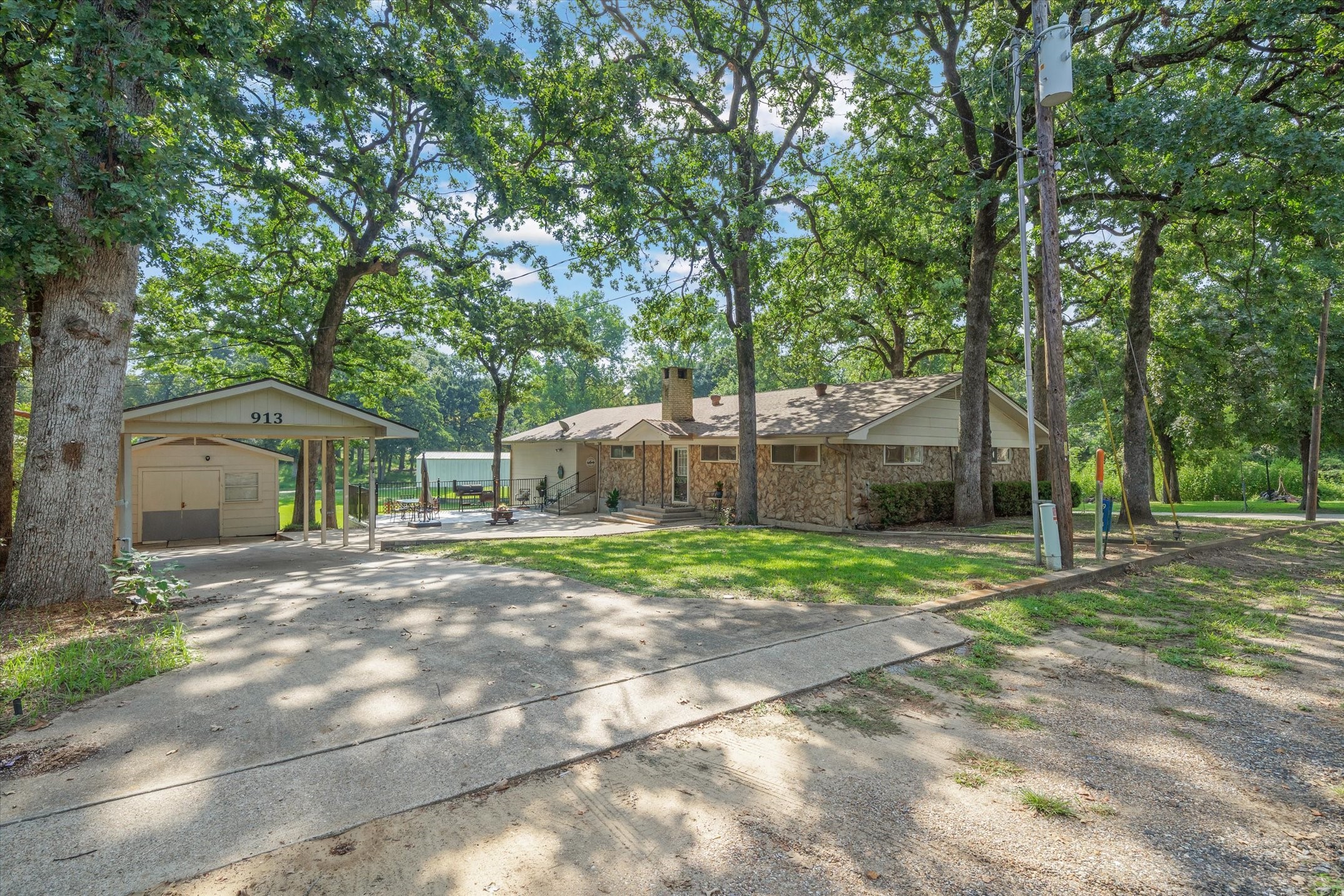 913 Doe Run Road