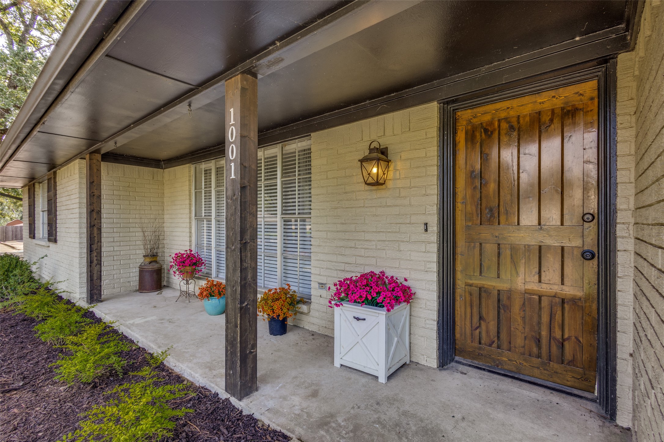 1001 Tanglewood