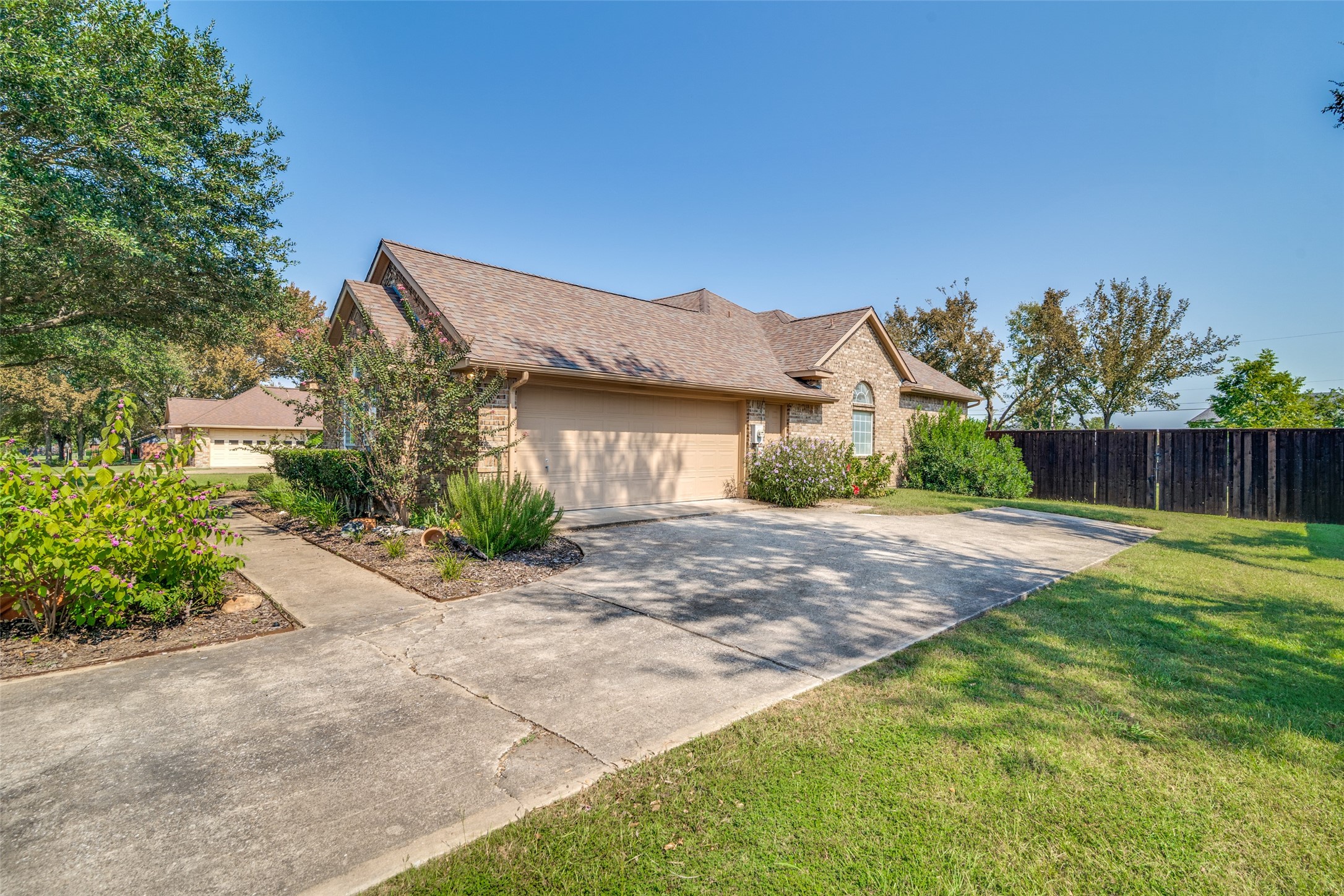 417 Pin Oak Drive