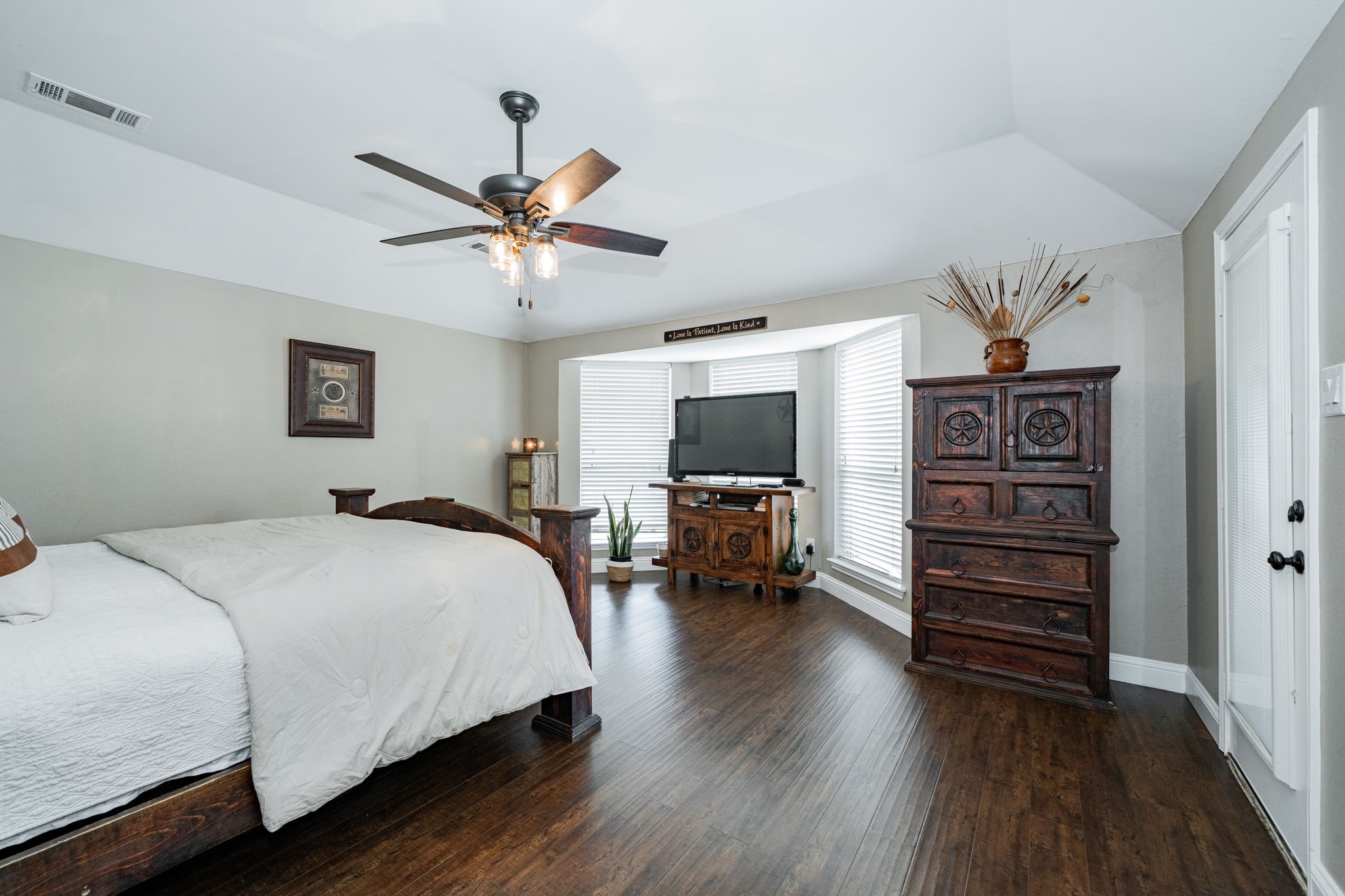 10128 Highland Prairie Lane