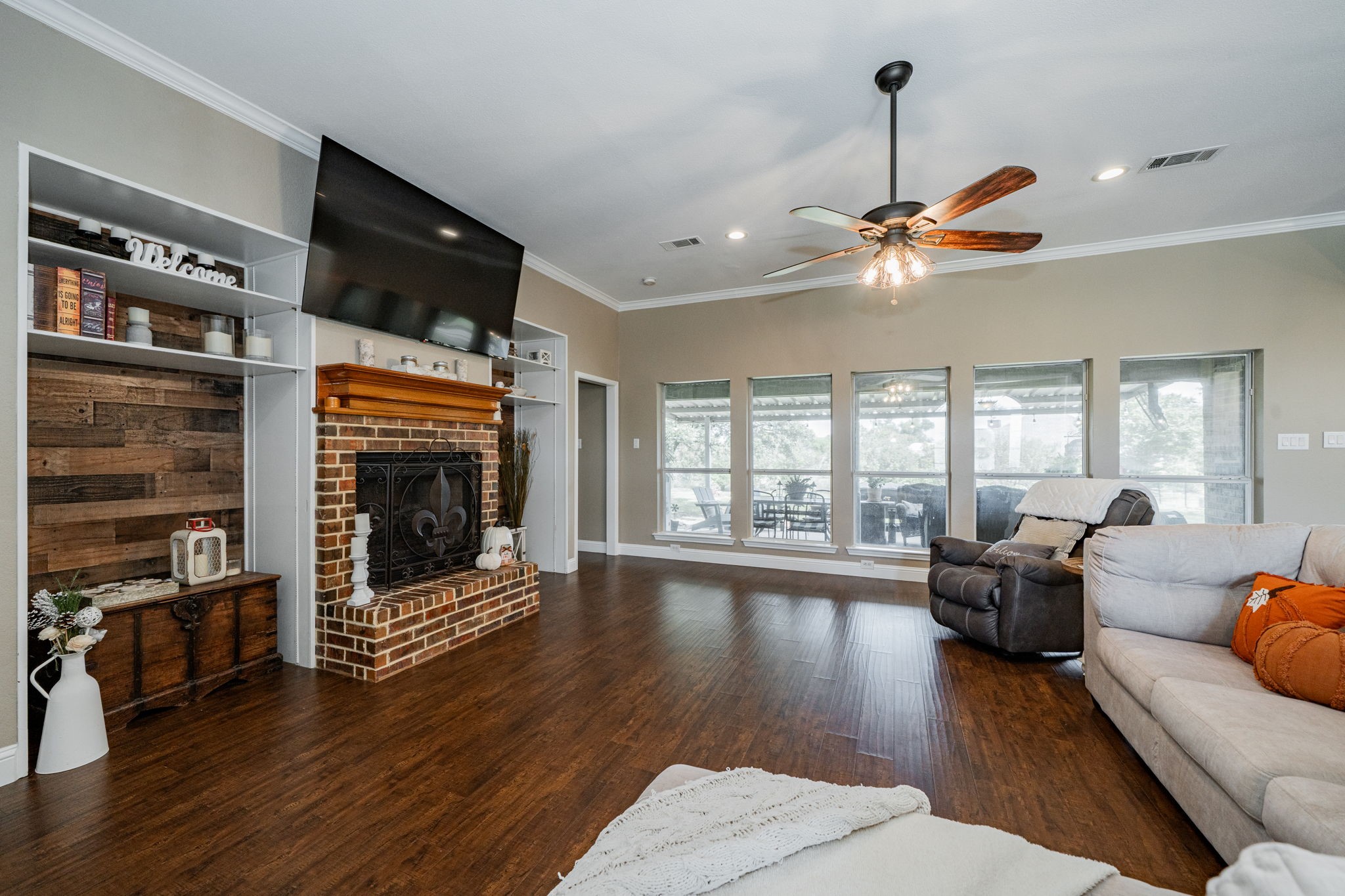 10128 Highland Prairie Lane