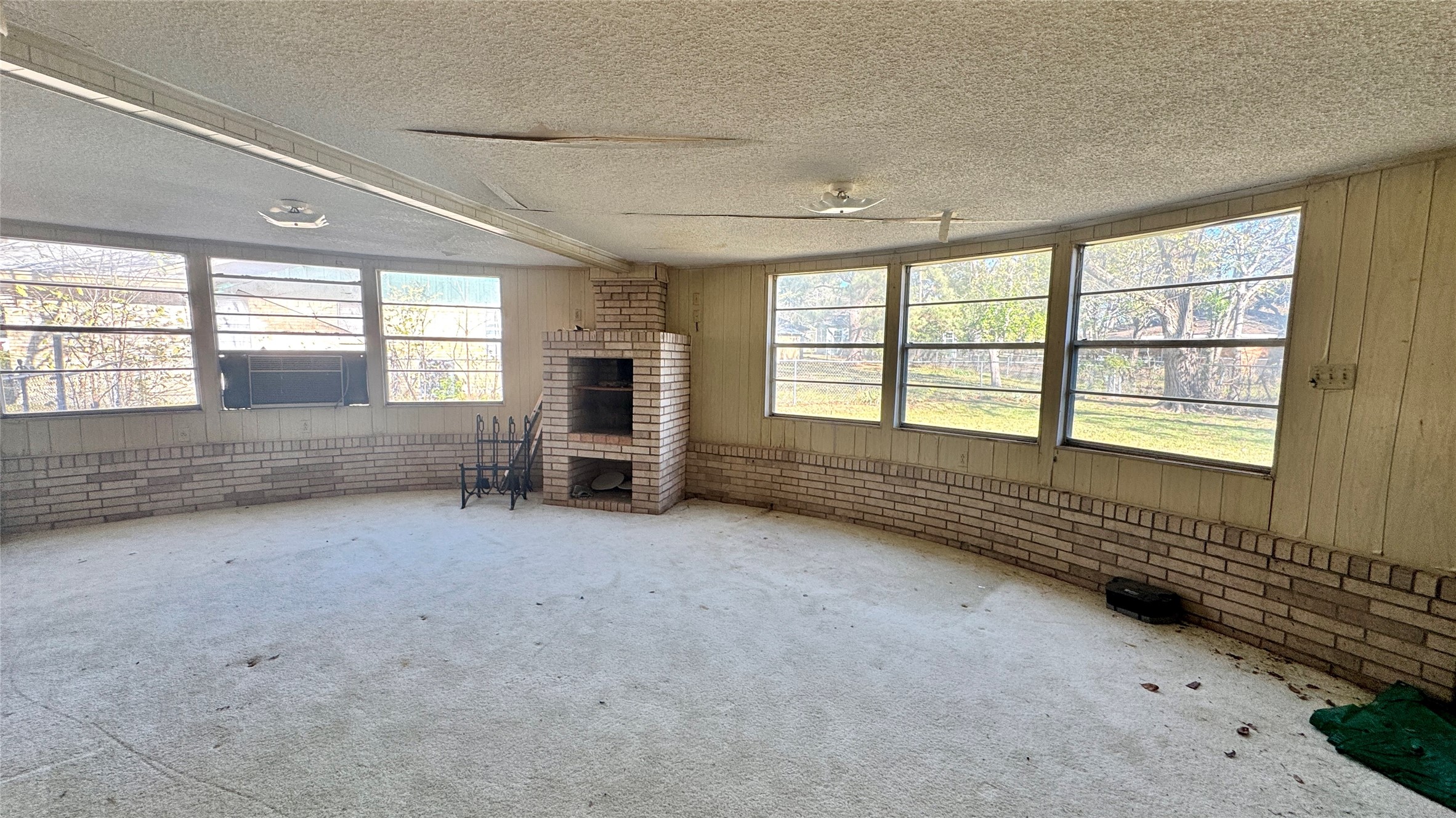 100 Poinsetta Circle