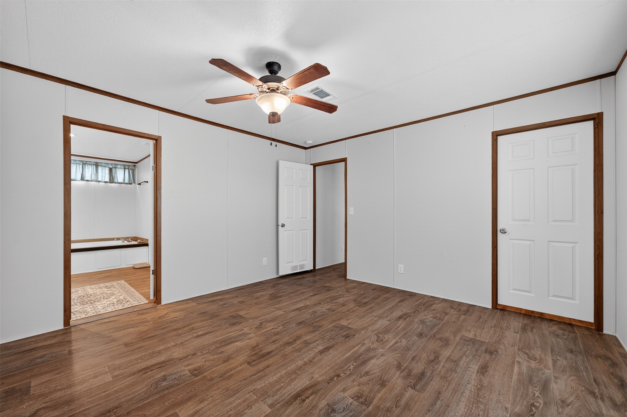 15099 E State Highway 243