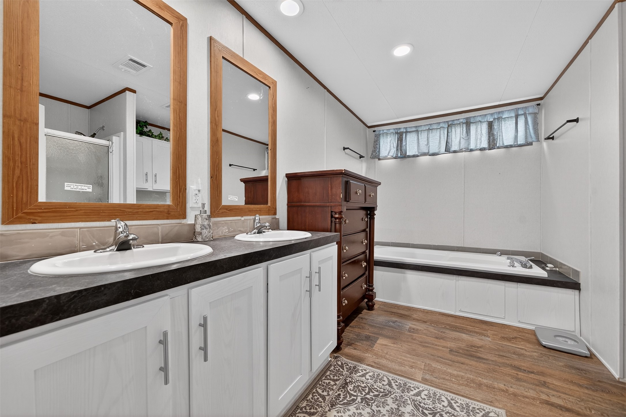 15099 E State Highway 243