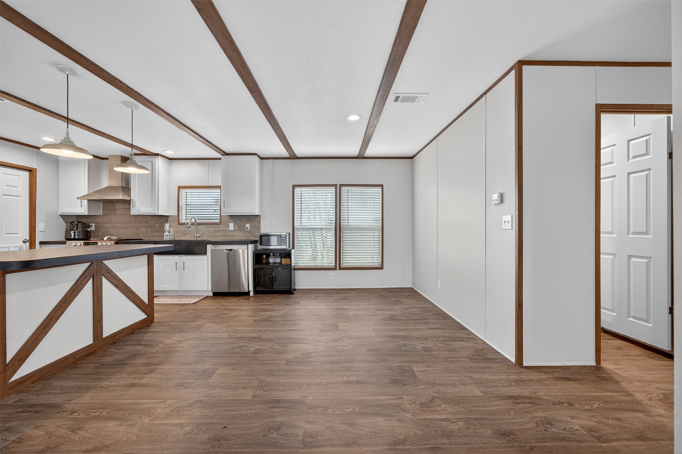 15099 E State Highway 243