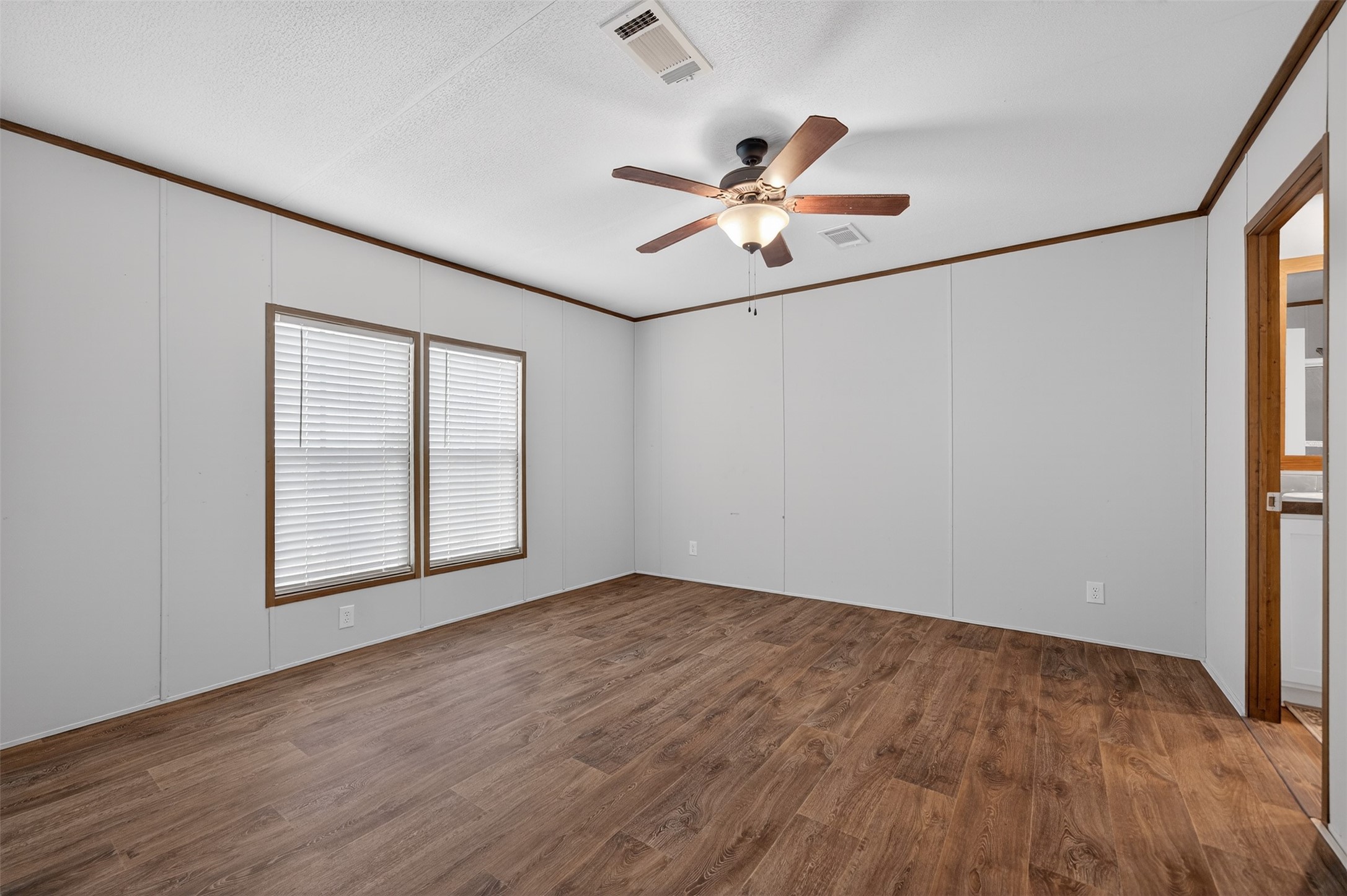 15099 E State Highway 243
