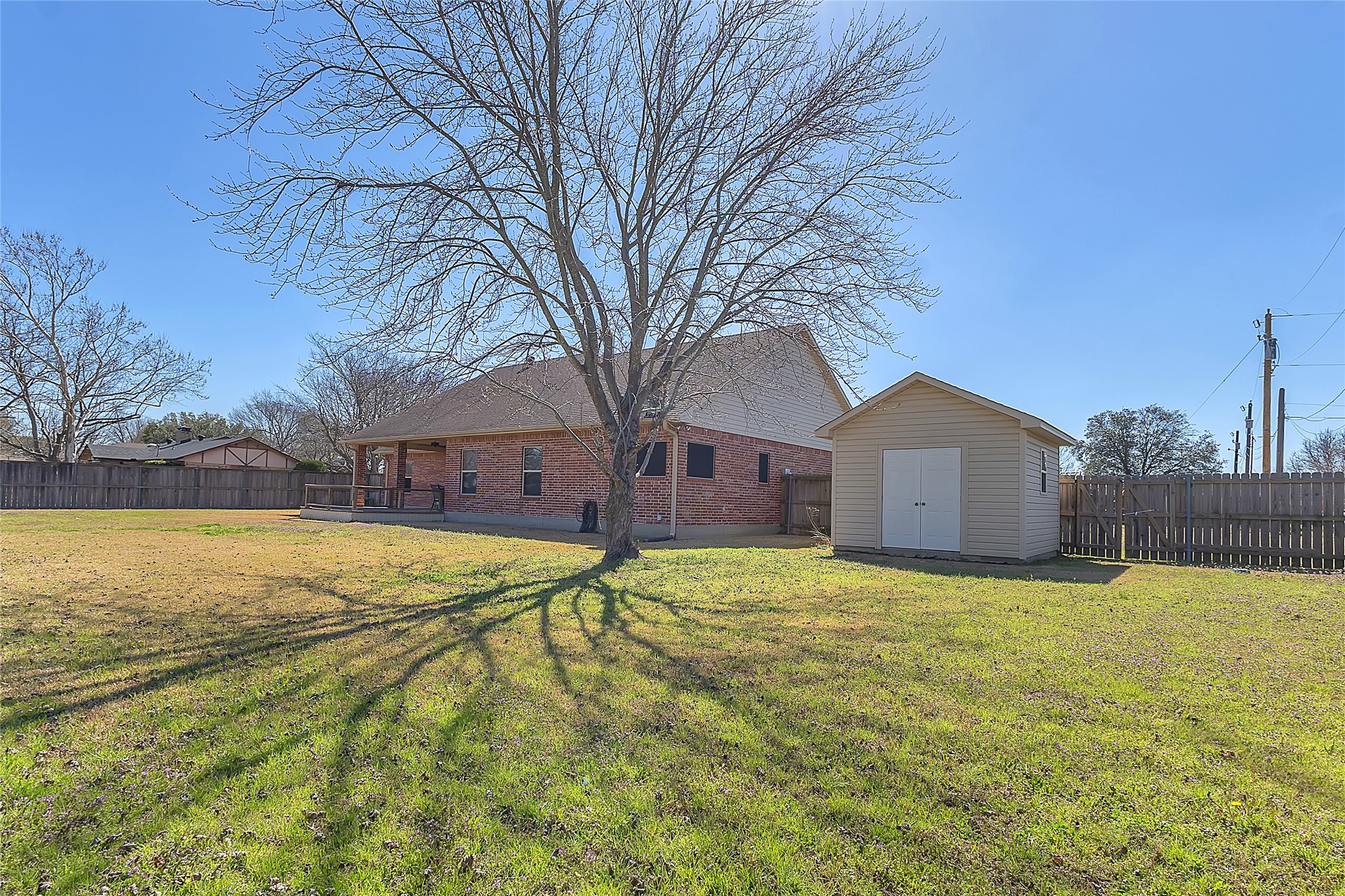 300 W McAfee Street