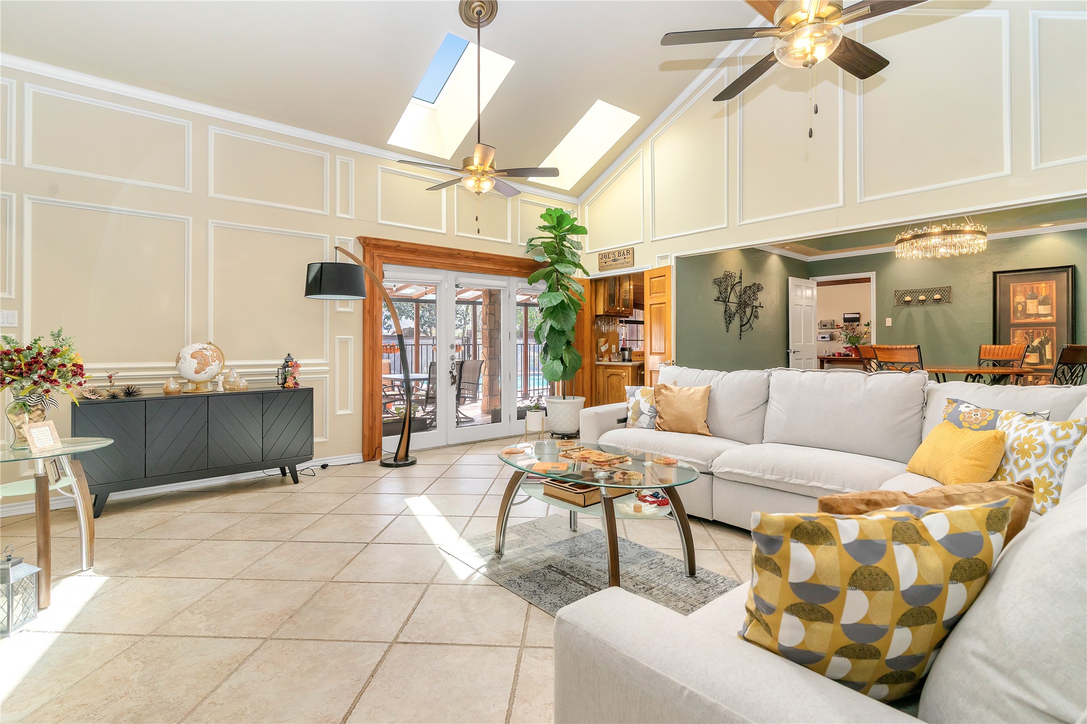 1503 W Westhill Drive