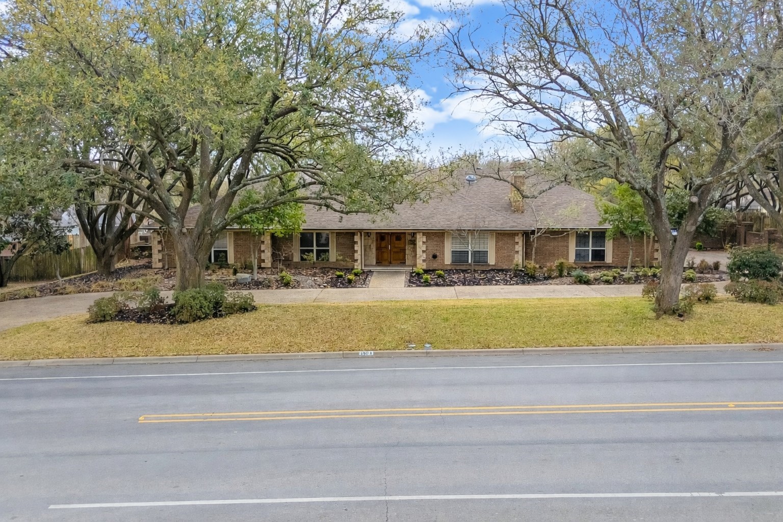 1503 W Westhill Drive