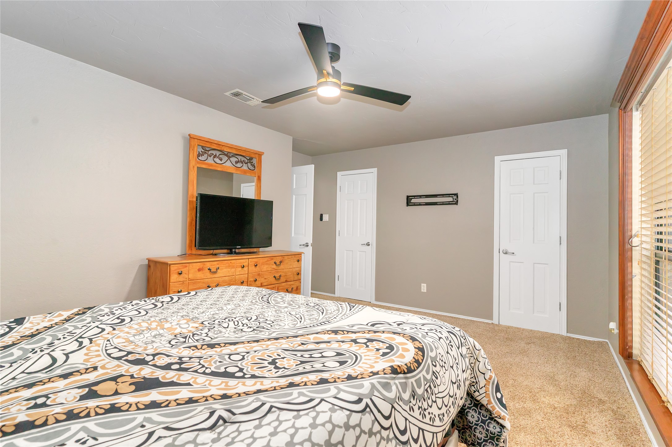 1503 W Westhill Drive