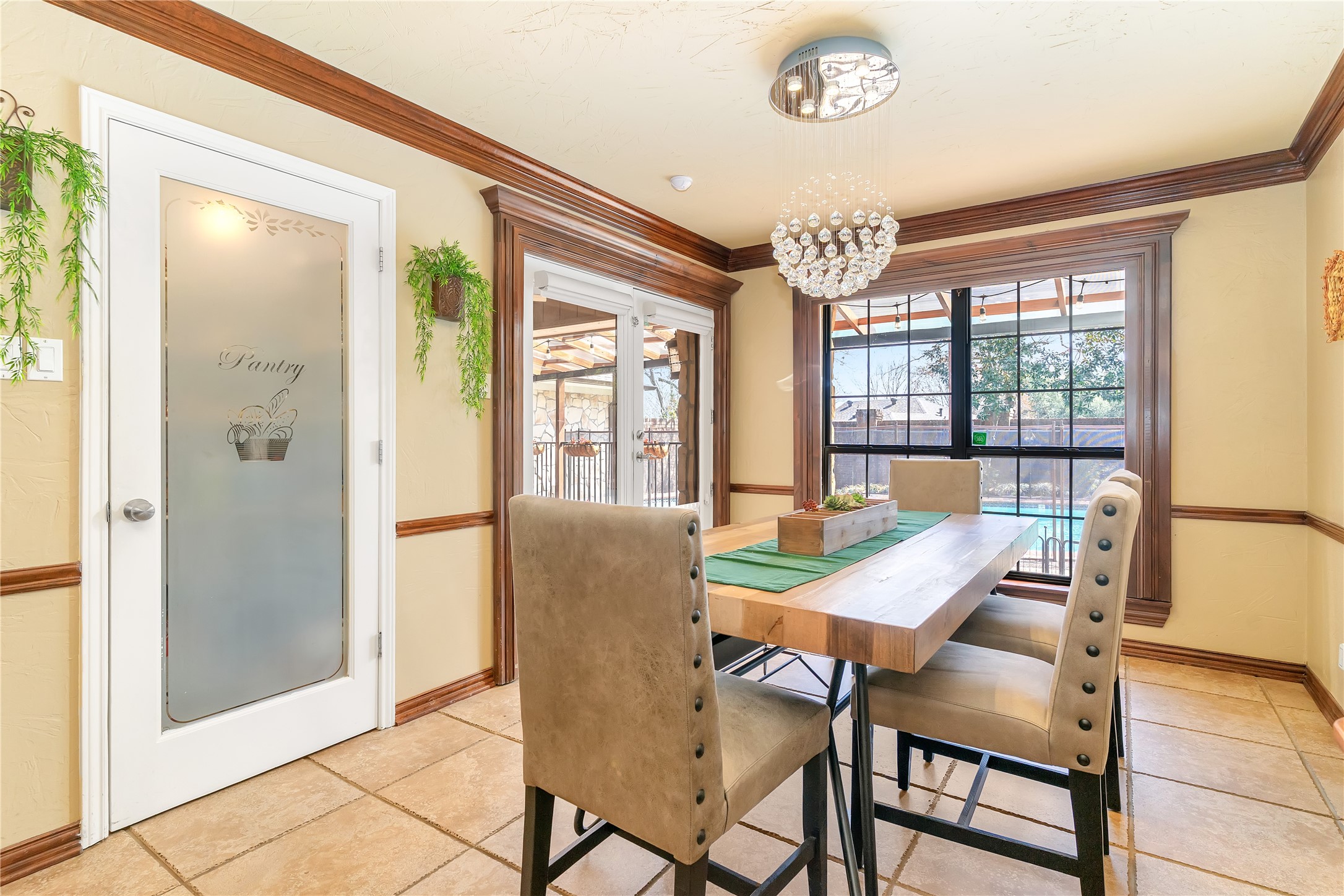 1503 W Westhill Drive