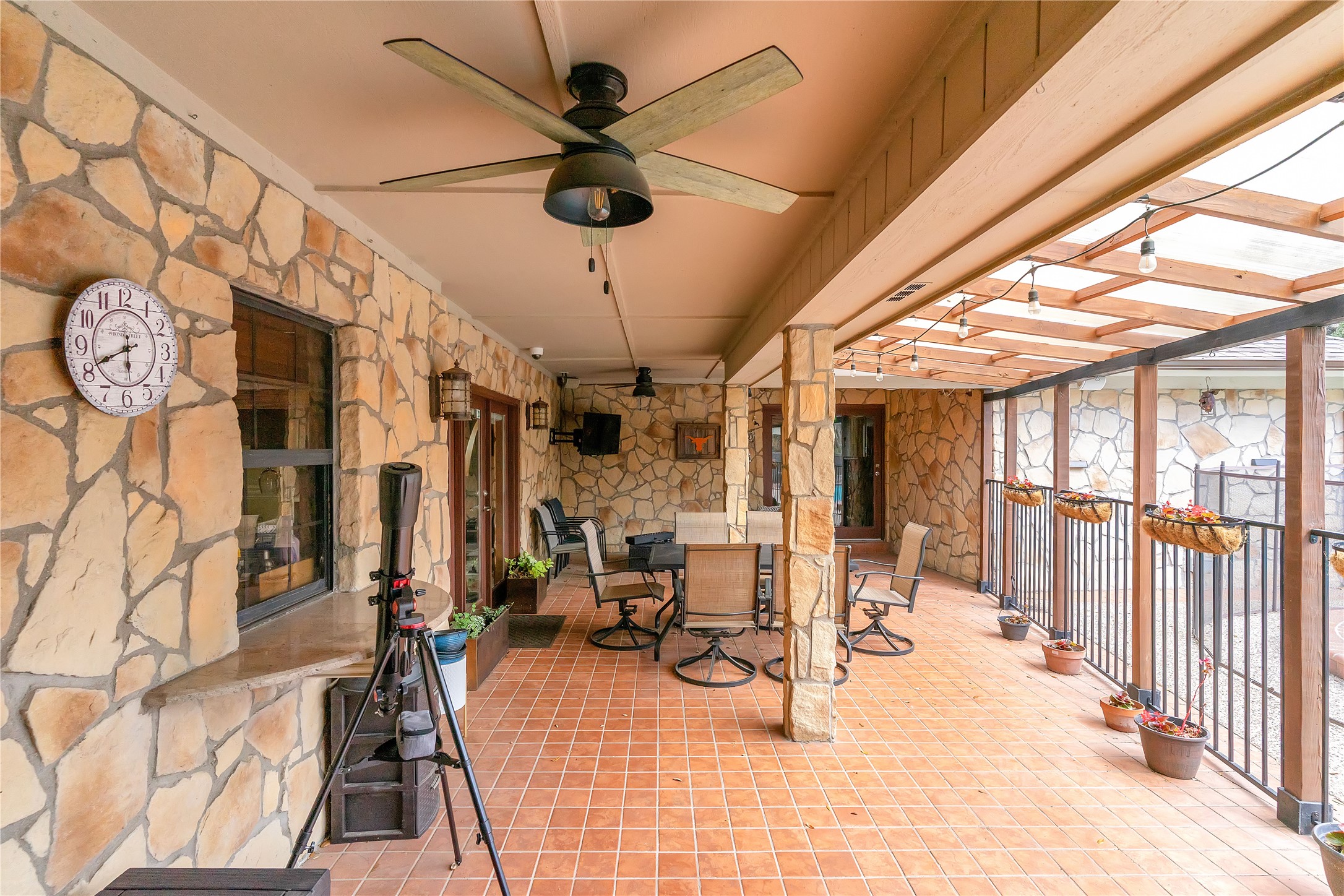 1503 W Westhill Drive