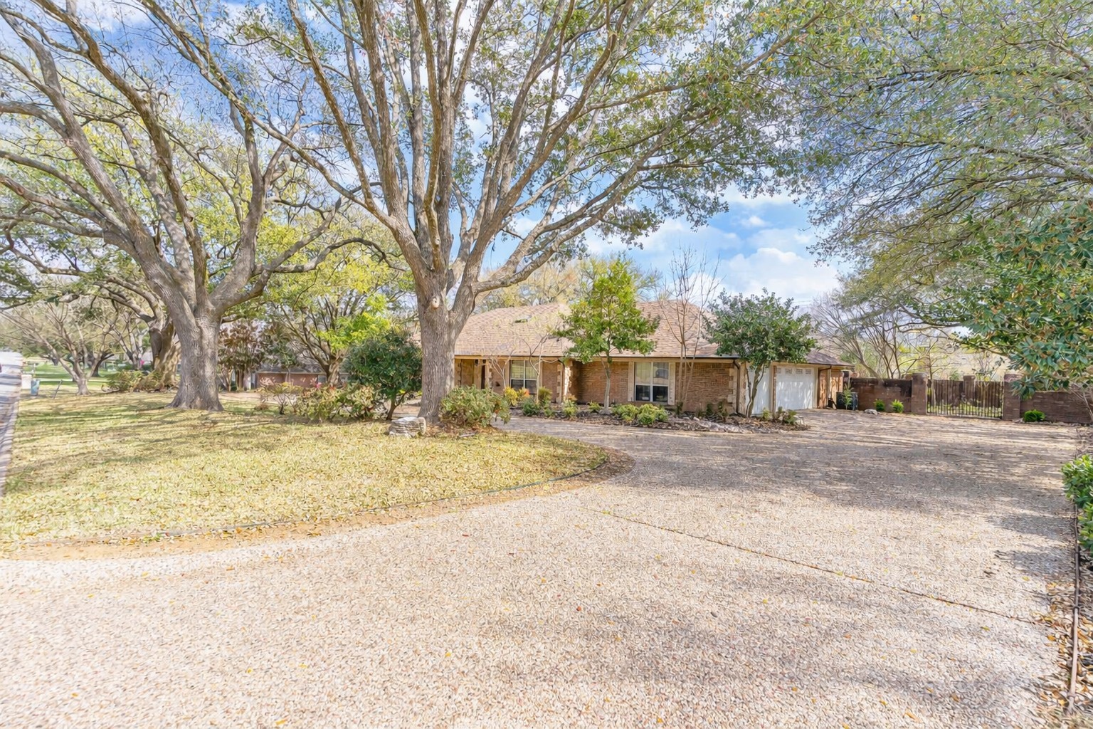 1503 W Westhill Drive