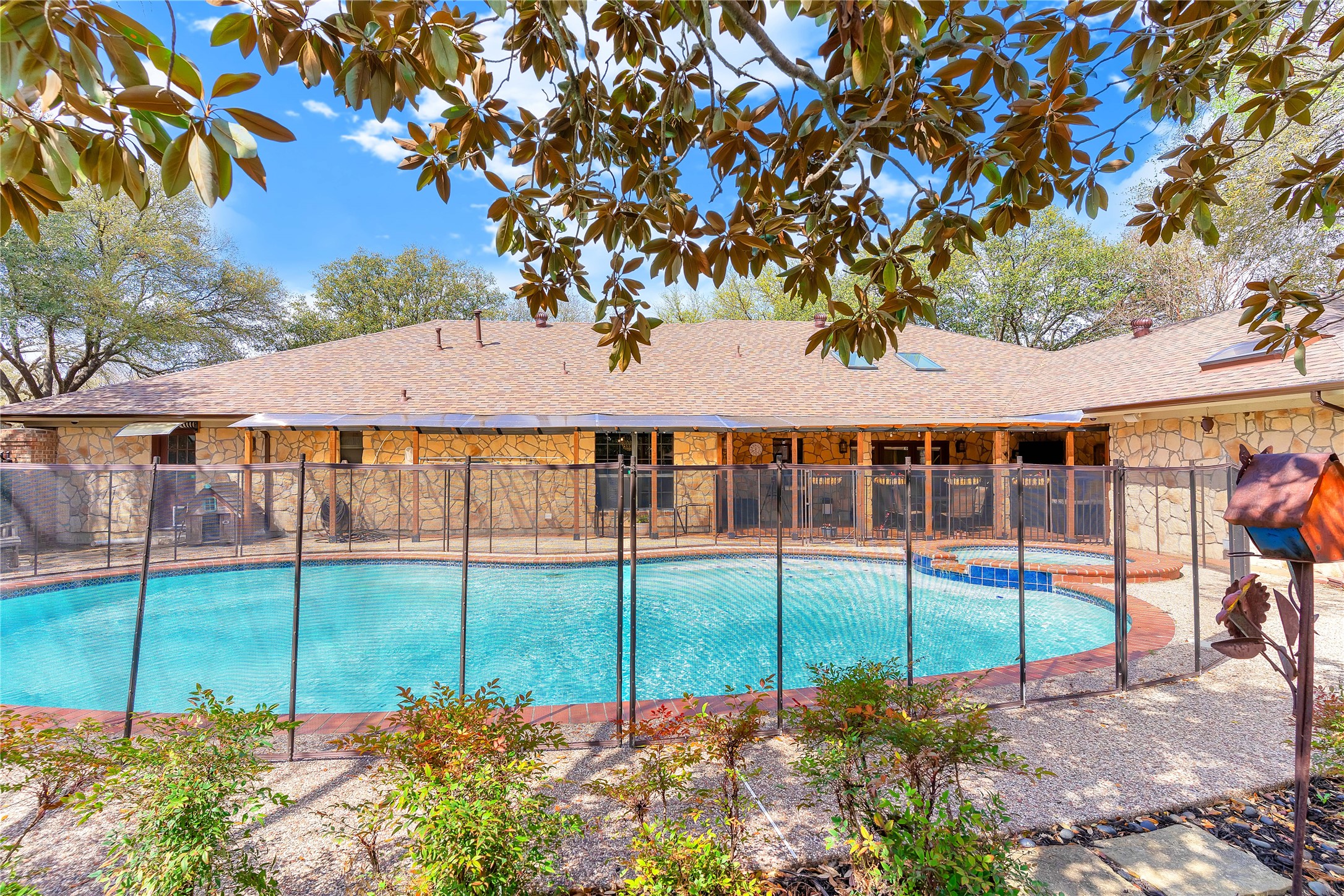 1503 W Westhill Drive