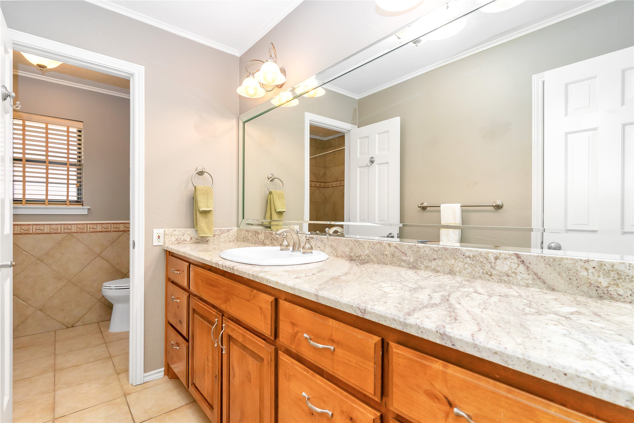 1503 W Westhill Drive