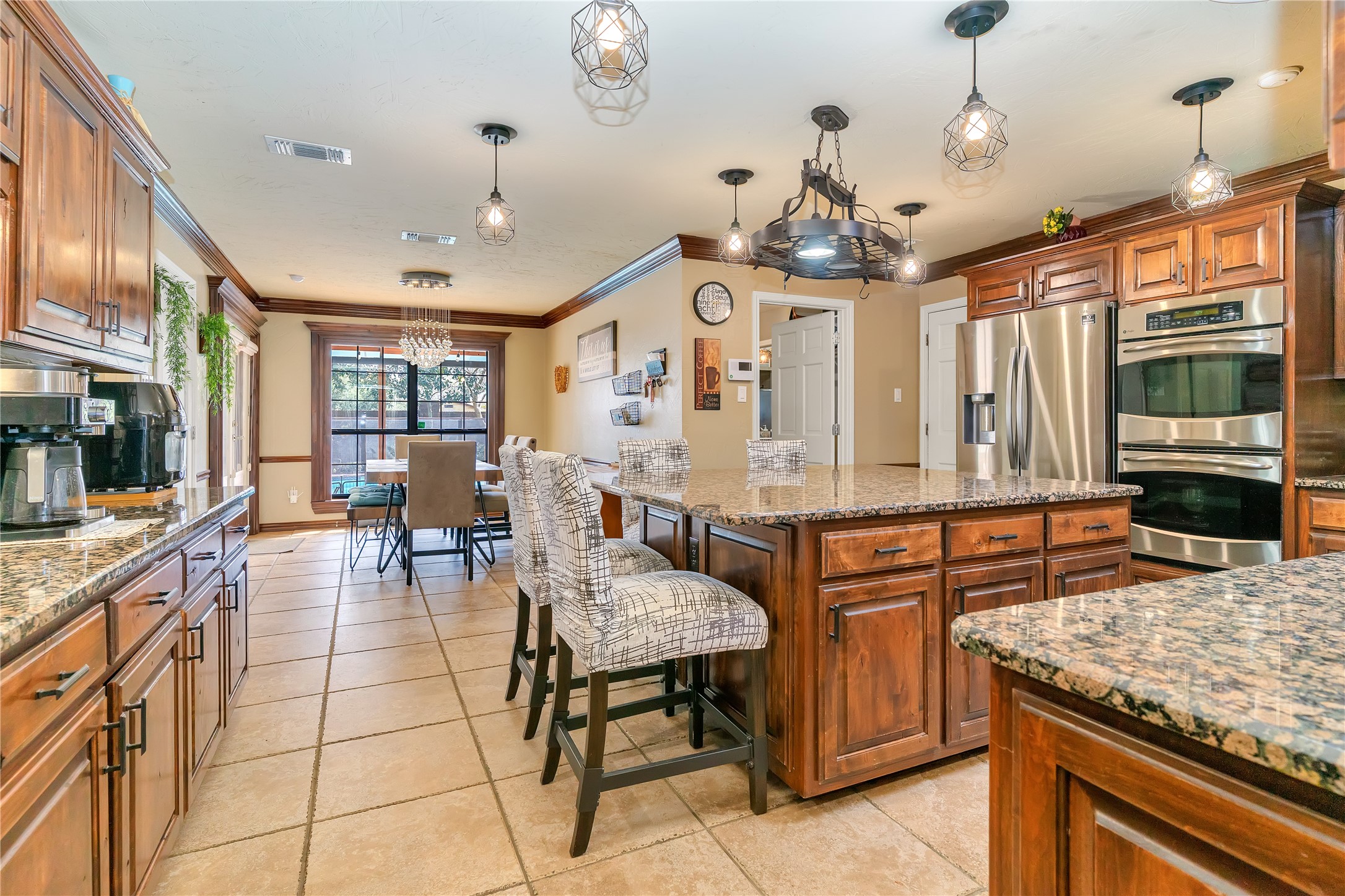 1503 W Westhill Drive