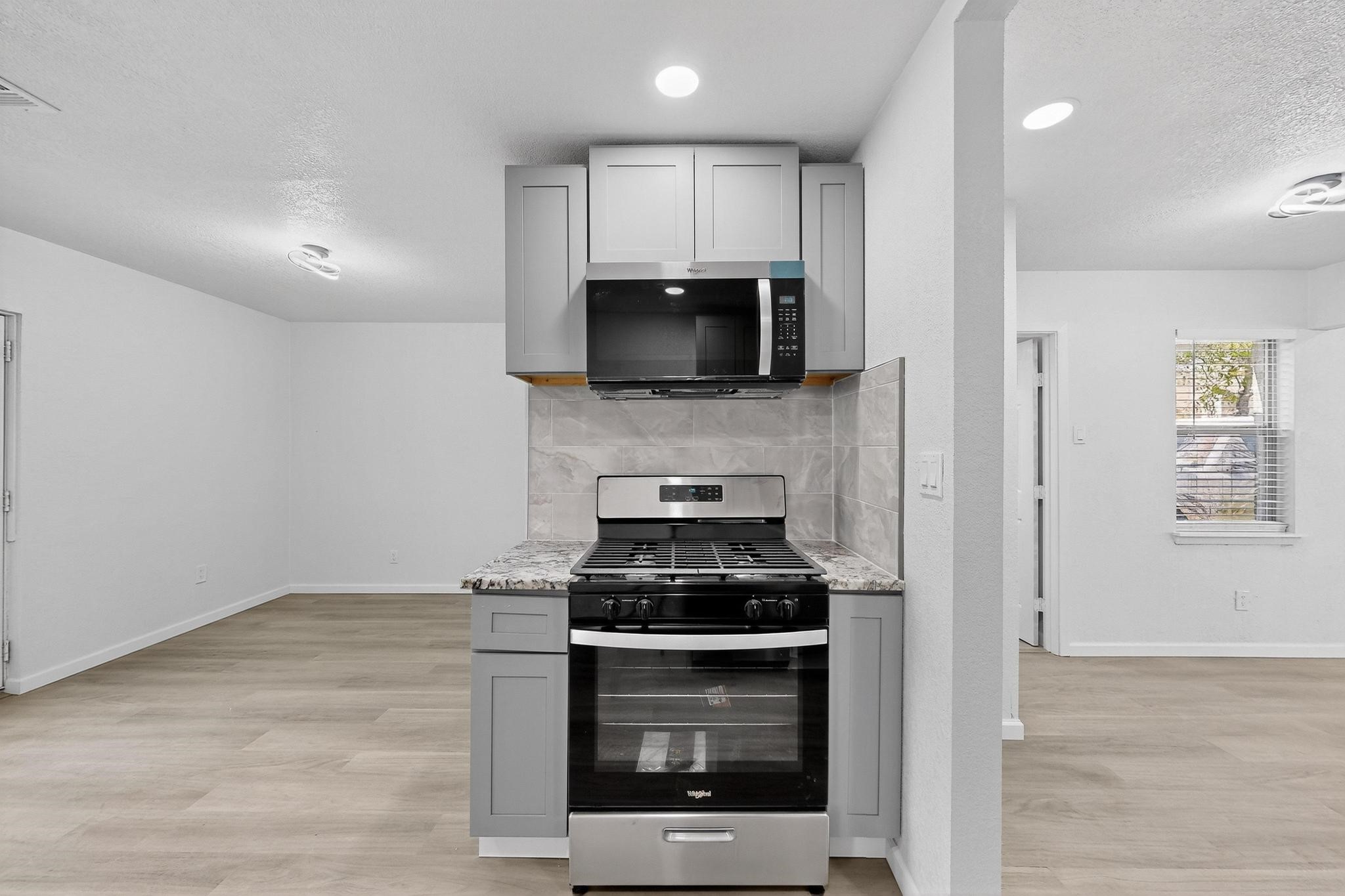 14024 Horseshoe Trail