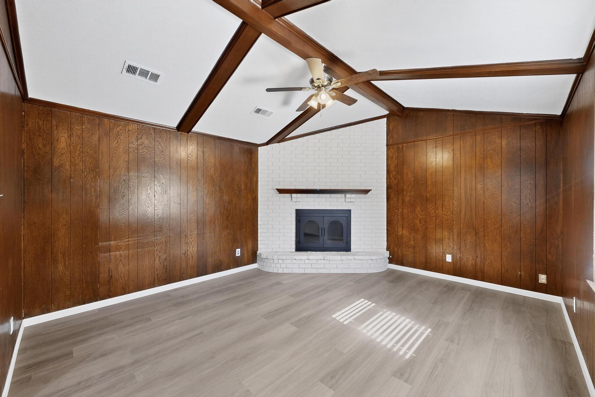 14024 Horseshoe Trail