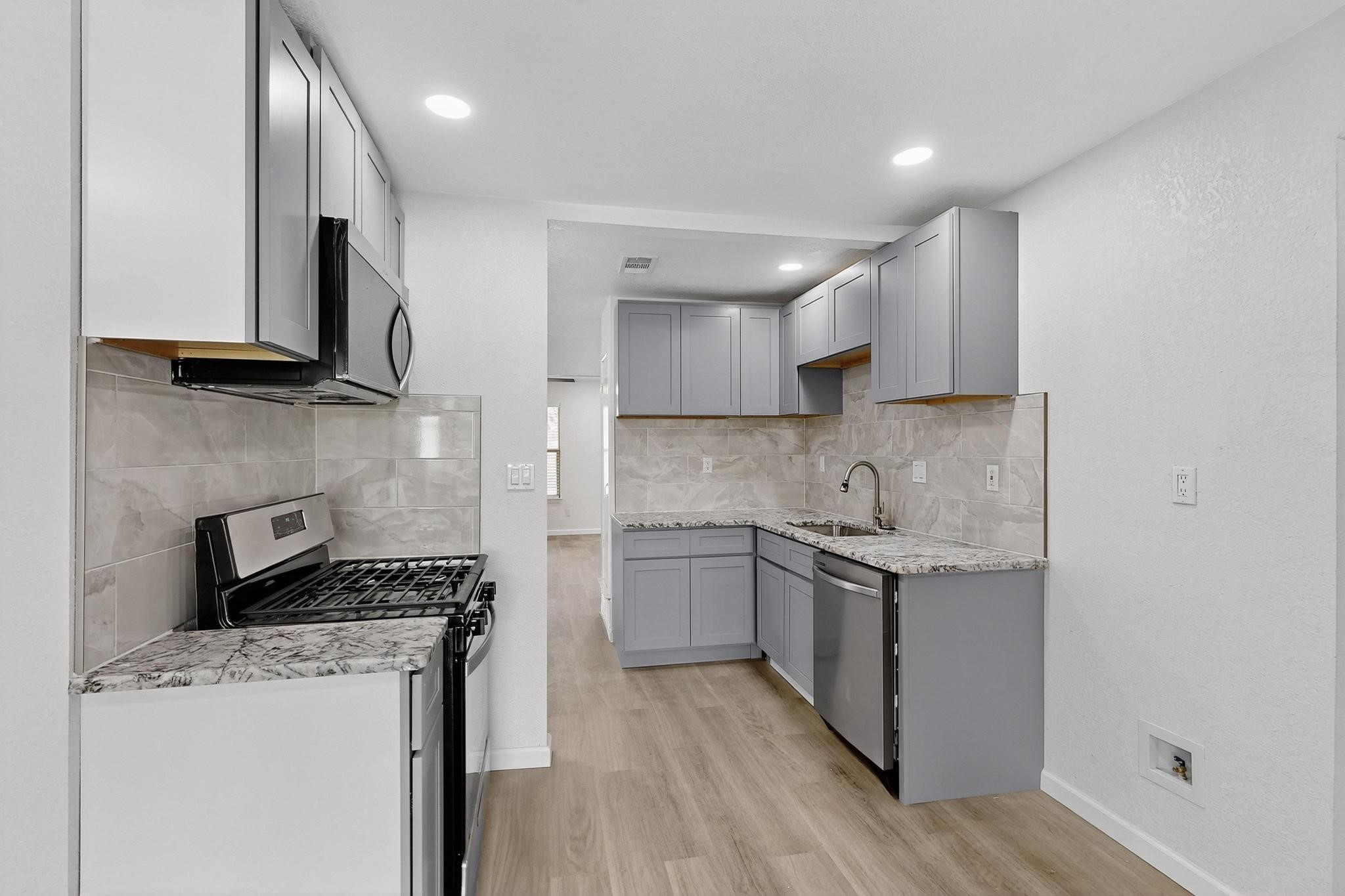 14024 Horseshoe Trail
