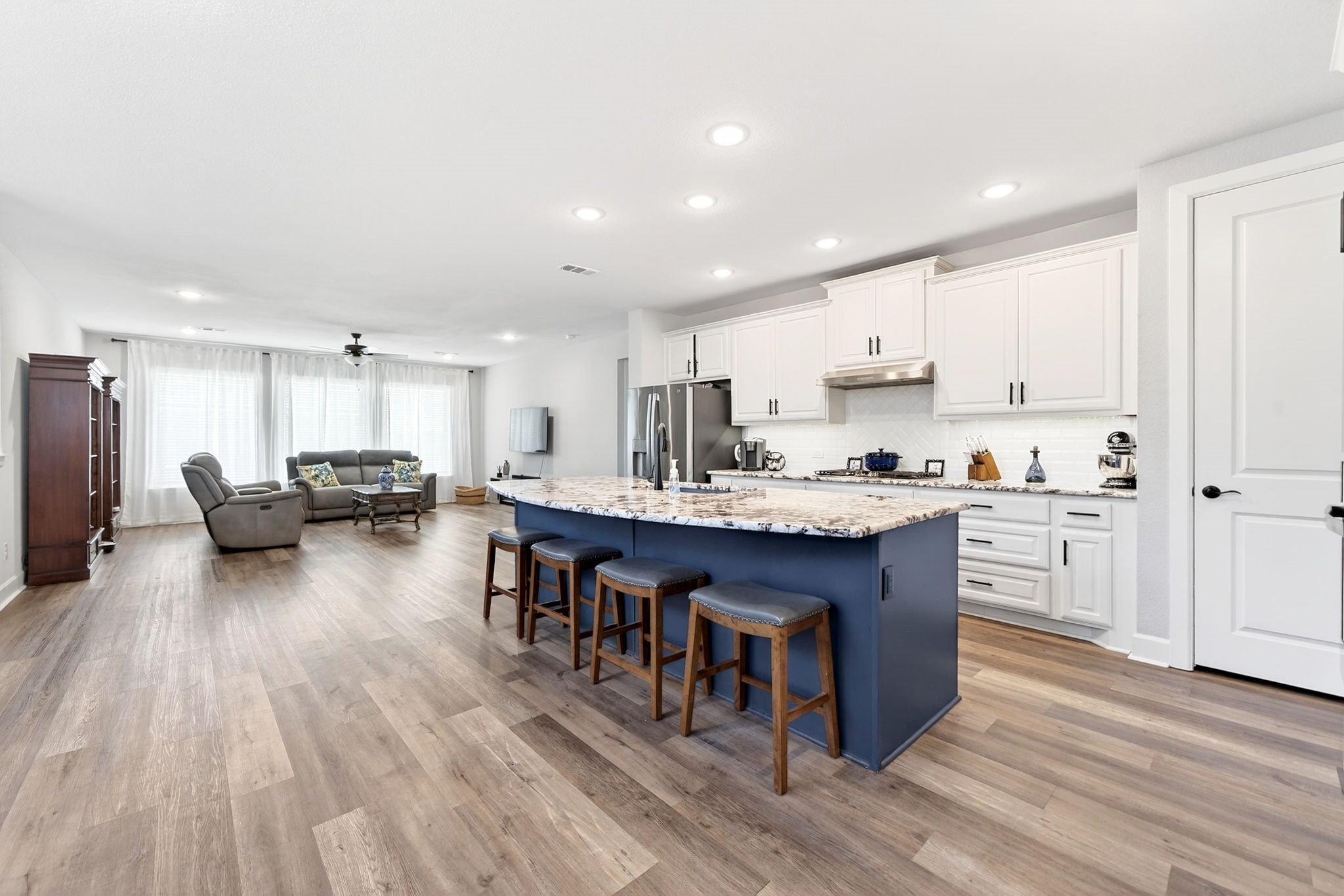 1469 Lawnview Drive