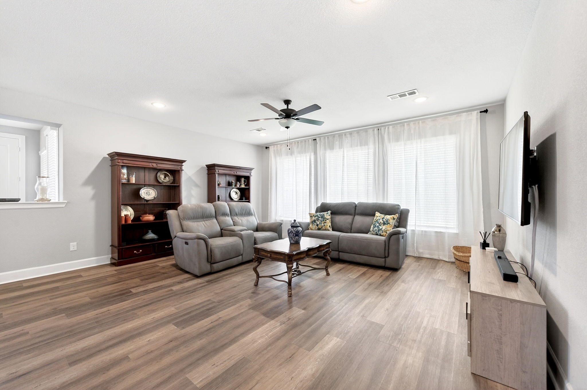 1469 Lawnview Drive