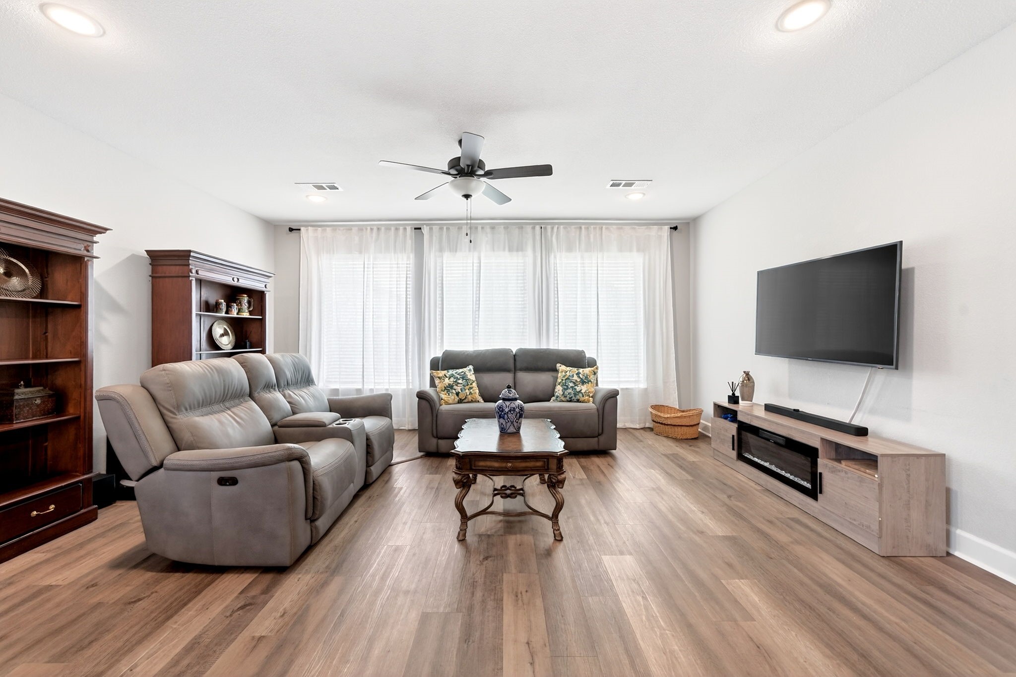 1469 Lawnview Drive