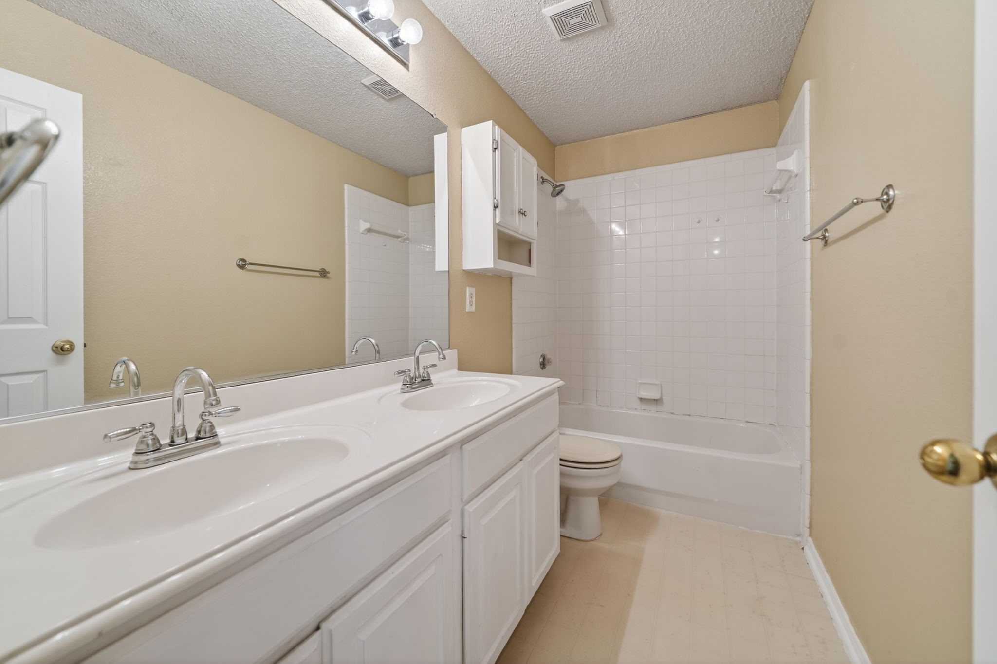2505 Ash Creek